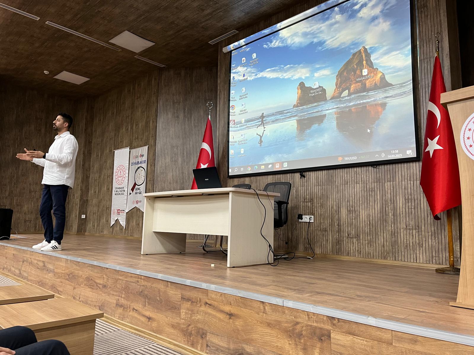 Diyarbakır Genç Ar-Ge Teknofest Bilgilendirme ve Teşvik Eğitimi