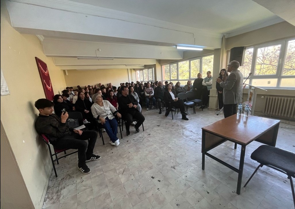 "Genç AR-GE Projesi" Faaliyetleri Kapsamında Uzman Söyleşileri: Kariyer Günleri Programı