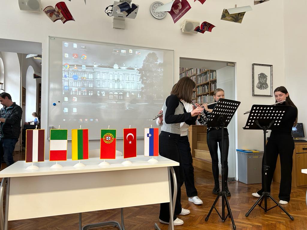 AVRUPAYI ERSMUS İLE KEŞFEDİYORUZ-DISCOVER EUROPE WITH ERASMUS
