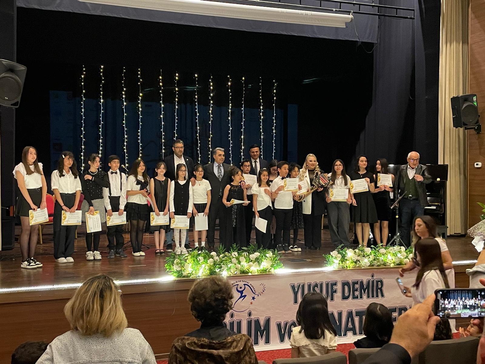 KIRŞEHİR MİLLİ EĞİTİM MÜDÜRLÜĞÜ GENÇ ARGE PİYANO GÖSTERİSİ