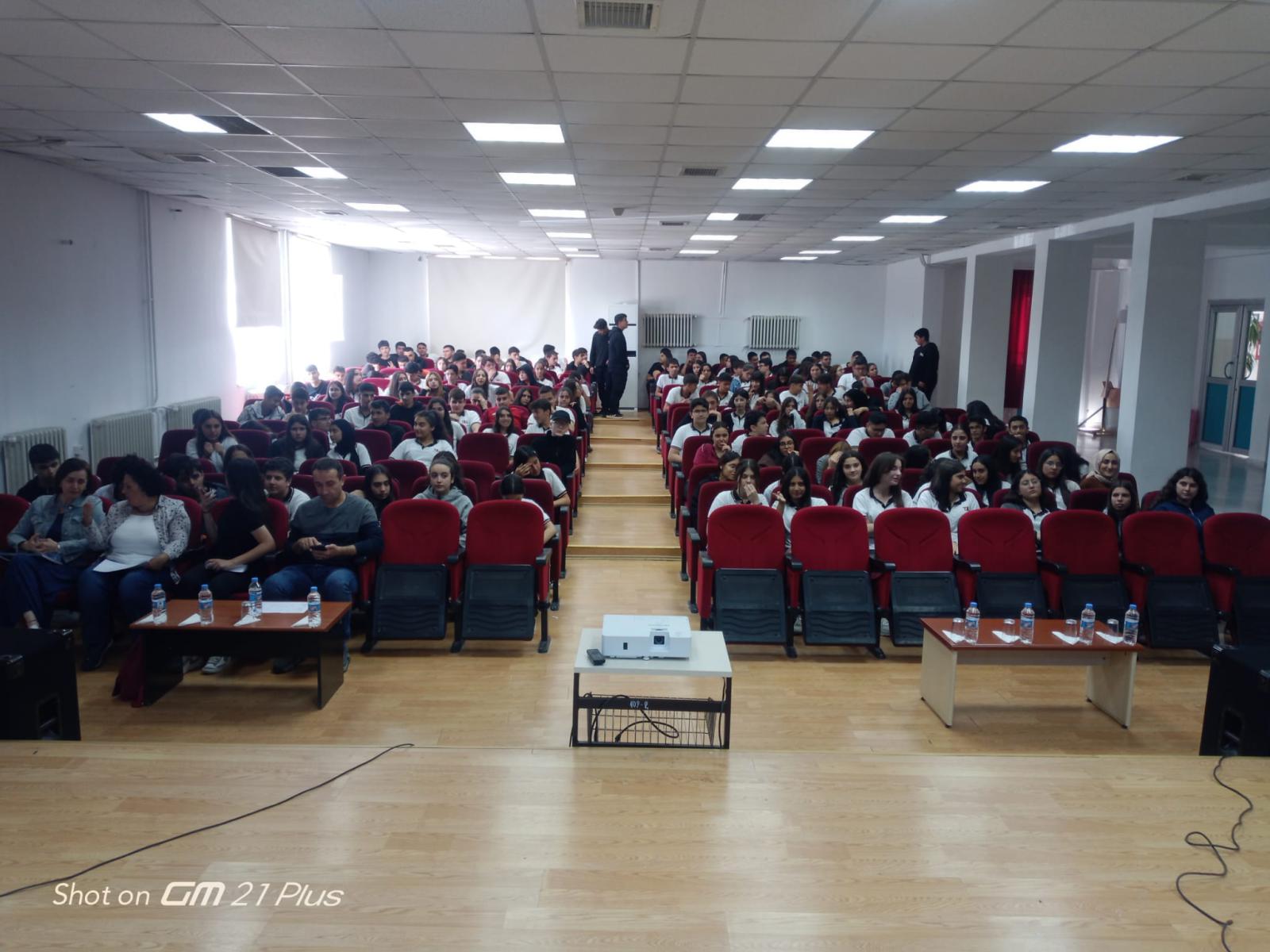 Münazara: Özgür irade var mıdır, yok mudur?