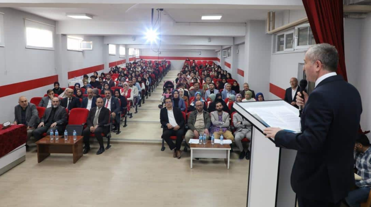 ARAPÇA BİLGİ VE ETKİNLİK YARIŞMALARI İL FİNALİ GERÇEKLEŞTİRİLDİ