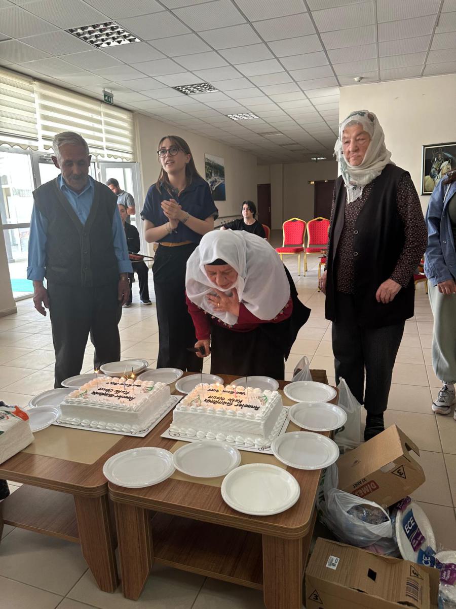 Genç AR-GE Ekibinden Huzurevi Sakinlerine Anlamlı Ziyaret