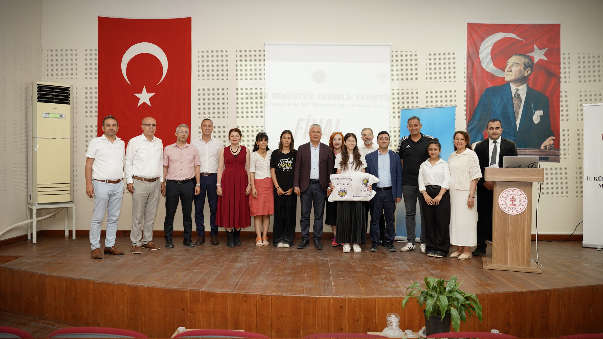 Genç Ar-Ge-Atma Dönüştür Tasarla Yarıştır-Final Sergisi