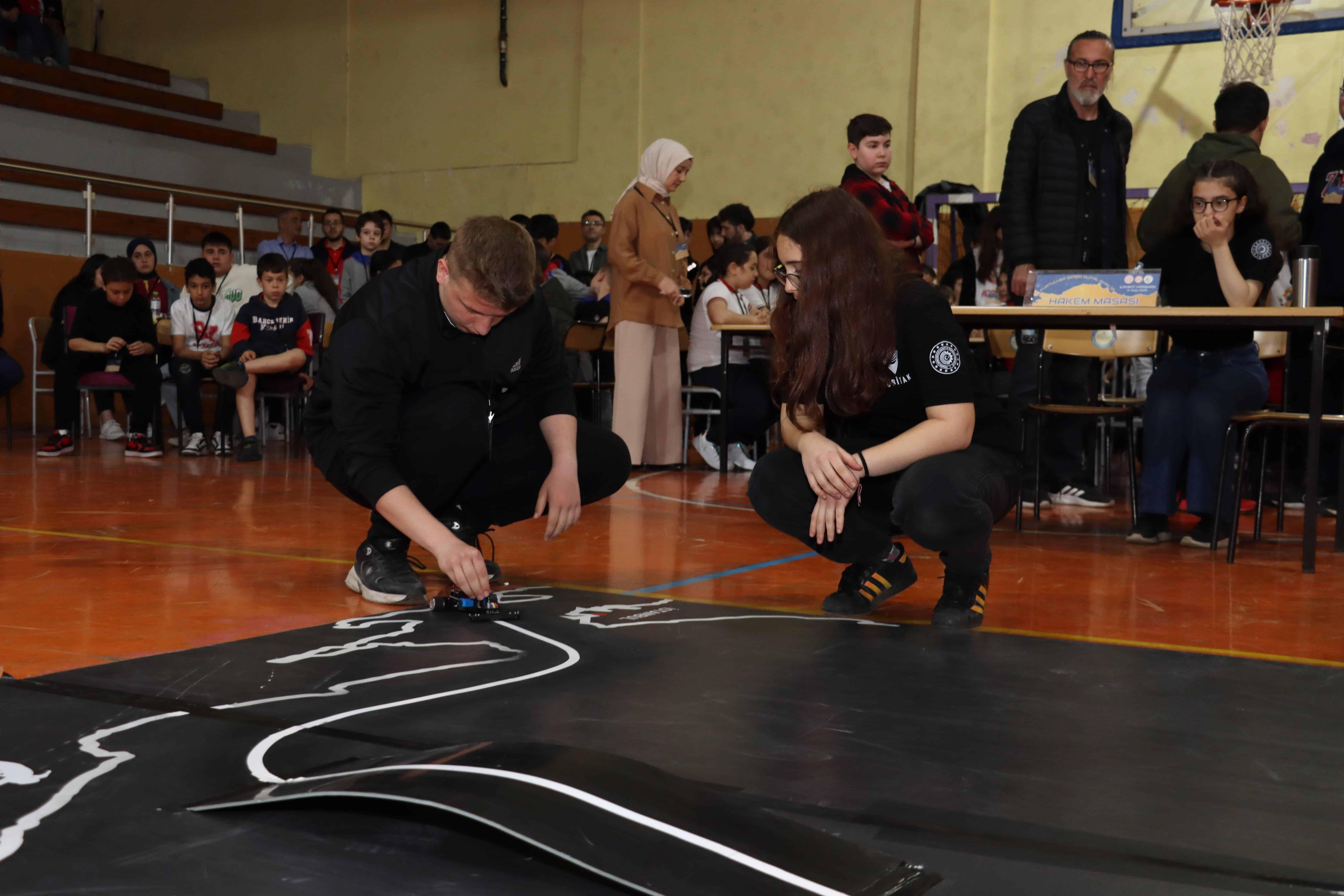 Kurtuluşa Gidişin Dijital Ayak İzi 6. Robot Yarışması