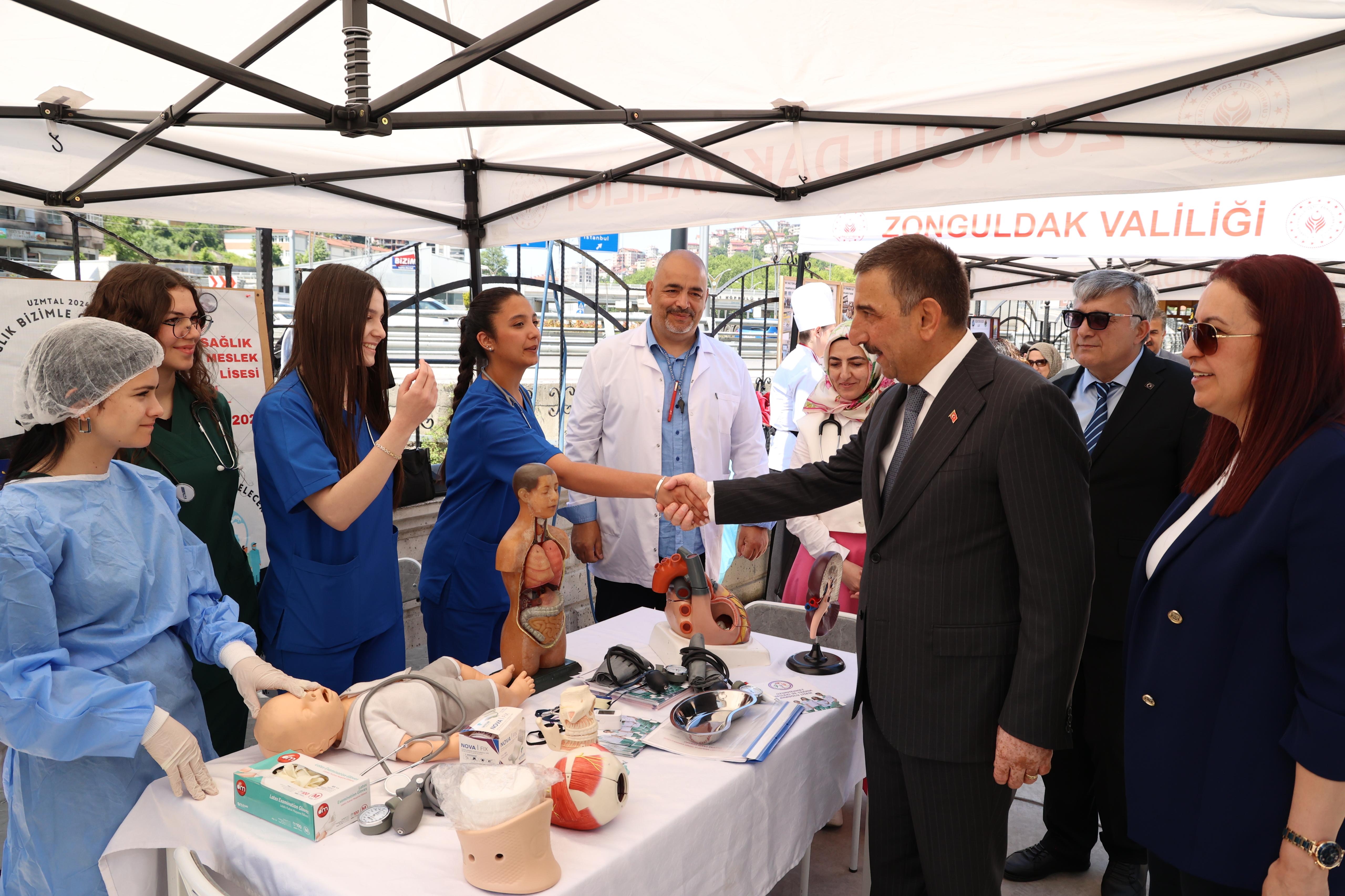 "Mesleki ve Teknik Eğitim Tanıtım Fuarı"