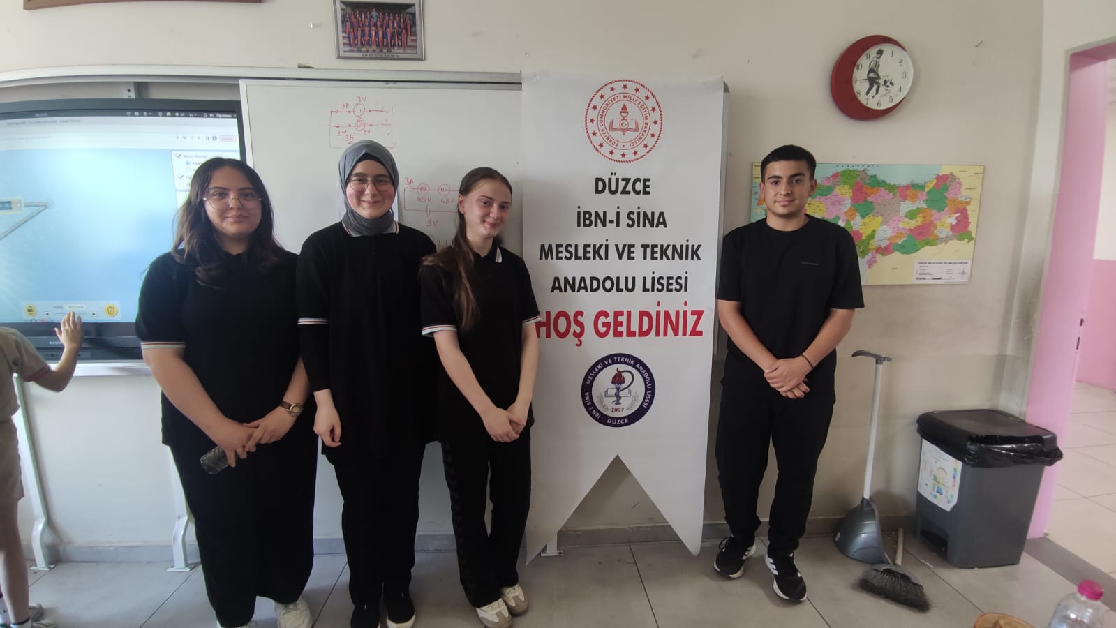 Düzce İbn-i Sina Mesleki ve Teknik Anadolu Lisesi Ar-Ge Ekibi: “Bilim Yolculuğunda Minik Adımlar”