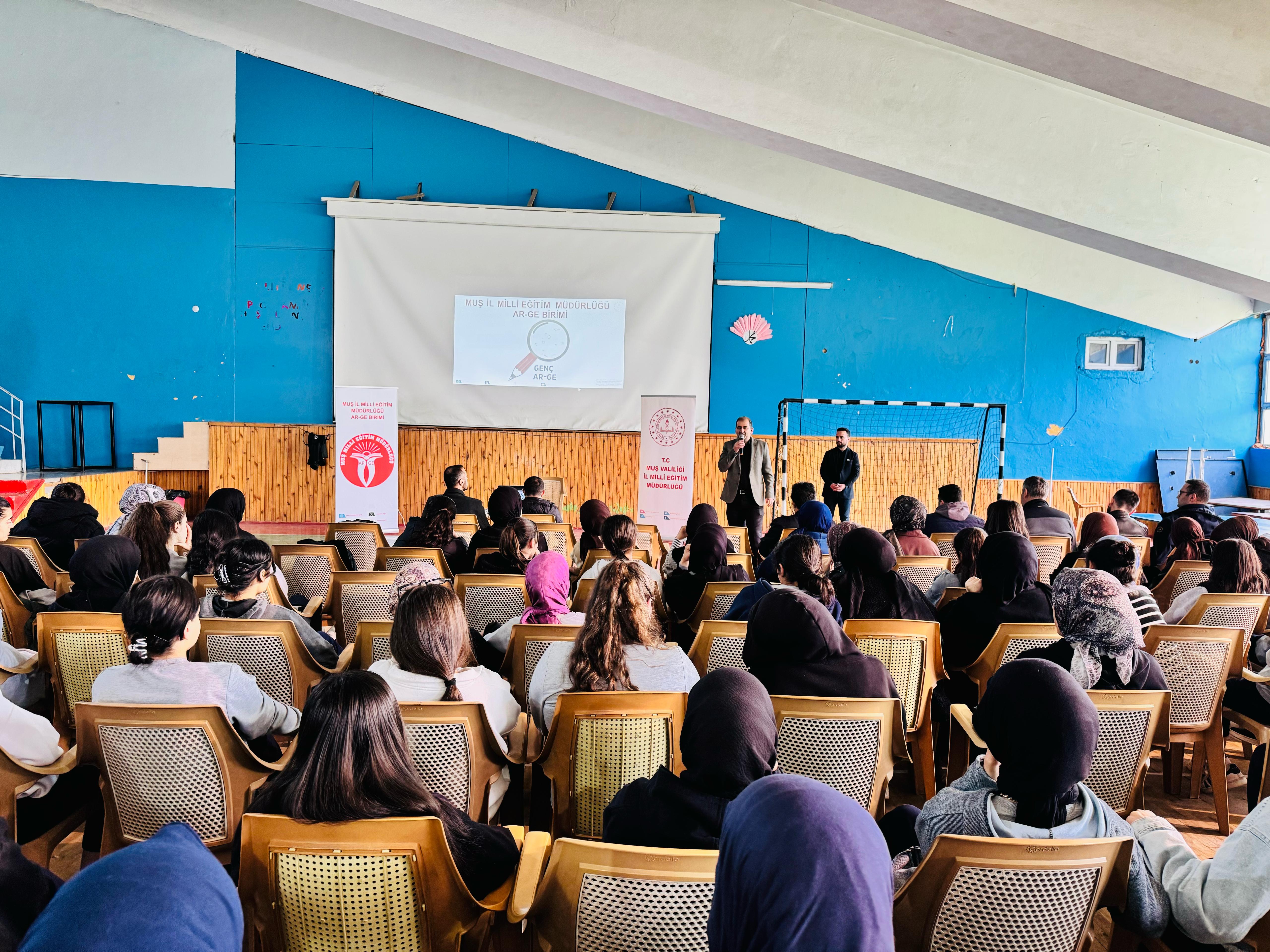 EKRAN BAĞIMLILIĞI VE GÜVENLİ İNTERNET KULLANIMI