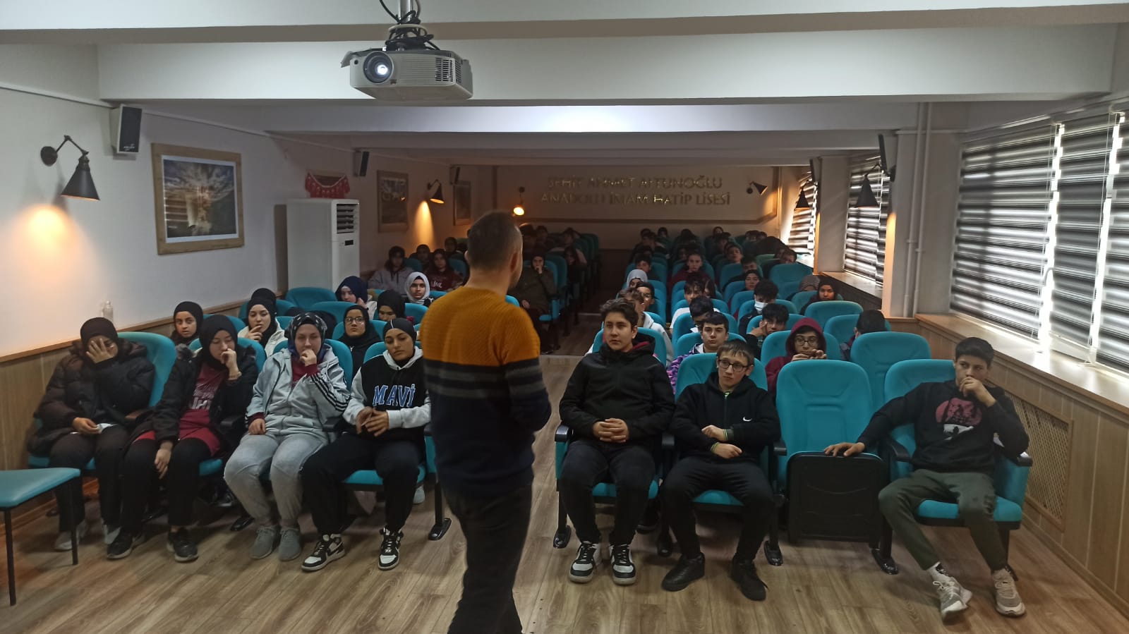 "Sosyal Medya ve Bilinçli İnternet Kullanımı" Semineri