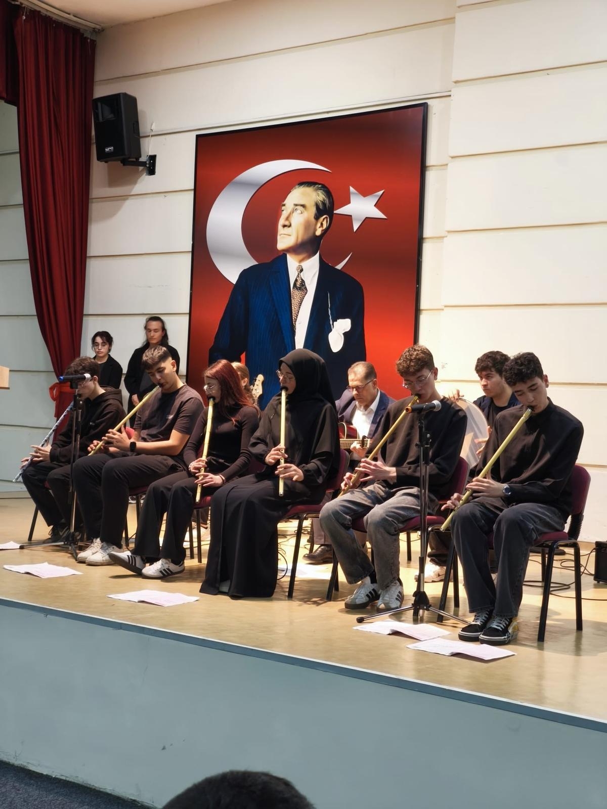 Nevşehir Anadolu Lisesi öğrencilerimiz tarafından 'Gençlik Konseri' düzenlendi