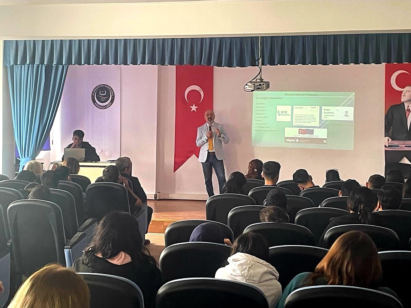 Ankara Genç AR-GE Projesi Faaliyetleri Kapsamında, Gölbaşı İlçe Milli Eğitim Müdürlüğü “İnsana Yolculuk” Adlı Seminer