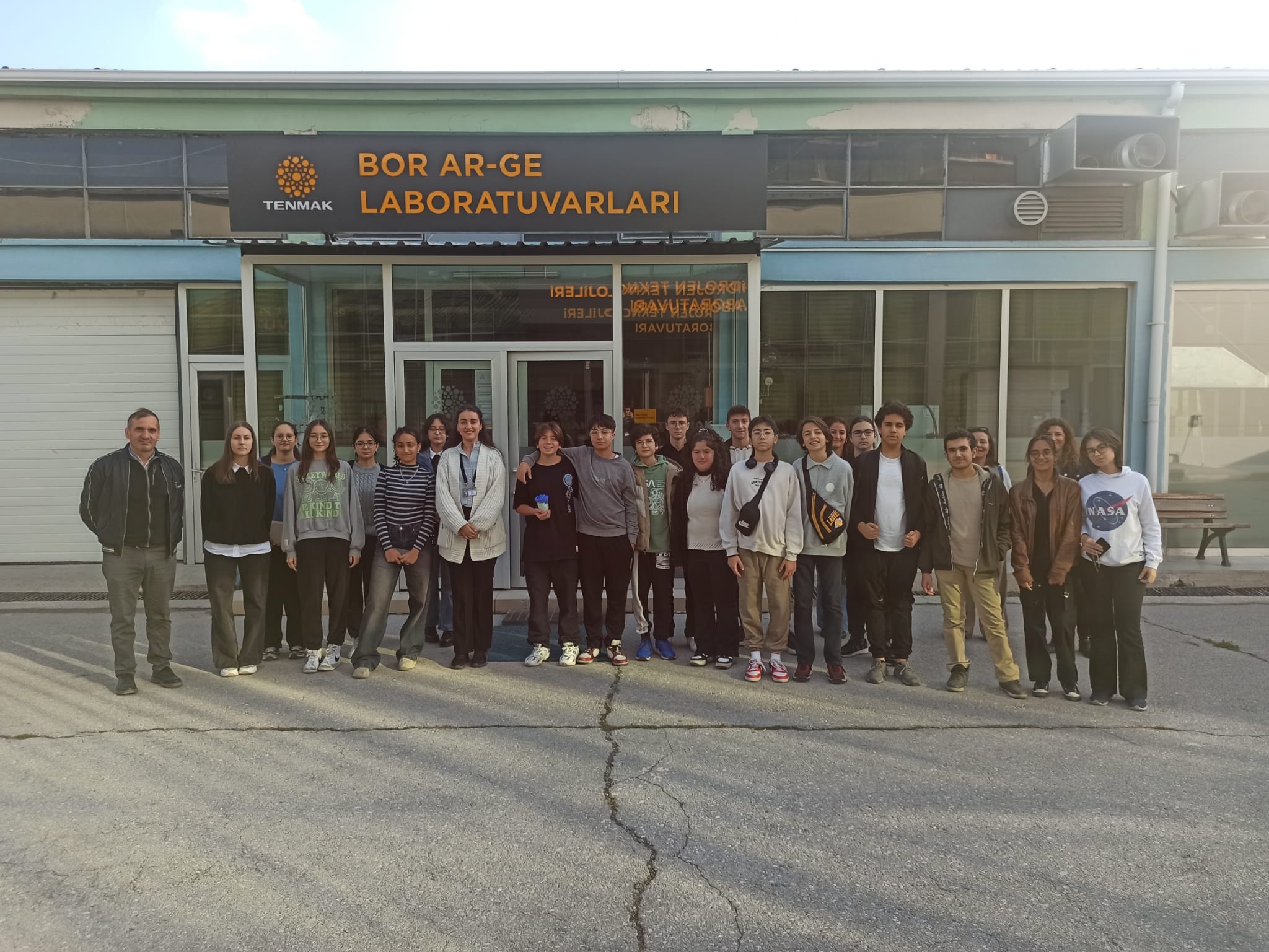 Ankara Genç AR-GE Proje Faaliyetleri Kapsamında Nasrettin Hoca Bilim ve Sanat Merkezi Öğrencilerinin Verimli Tarım Teknikleri Eğitimi ve Toprak, Gübre Ve Su Kaynakları Araştırma Enstitüsü Ziyareti