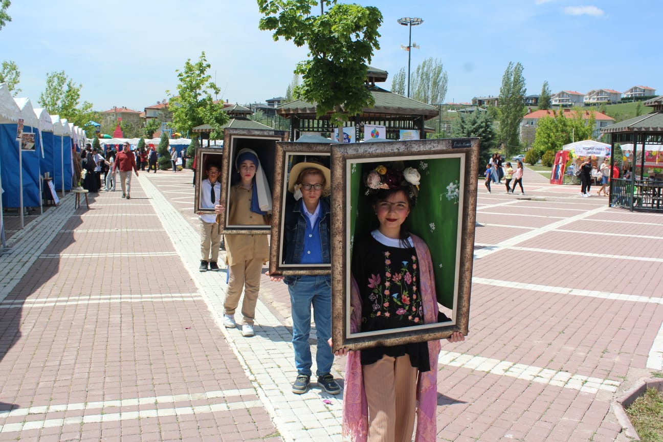 Ankara Çubuk Eğitim ve Gençlik Festivali; Genç AR-GE Projesi Faaliyetleri Kapsamında Çok Yönlü Öğrenme Ortamlarıyla Buluşma