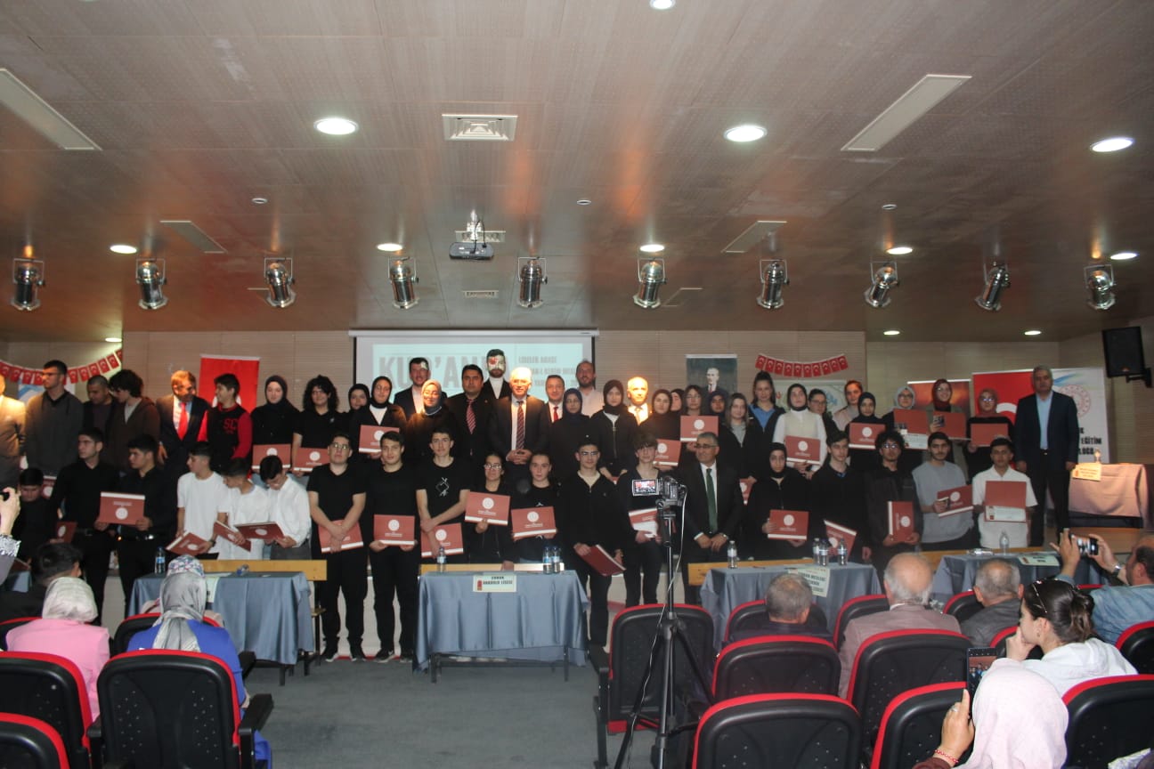 Ankara' nın Çubuk İlçesinde Kur’an’la Anlam Yolculuğu: Gençlerle Manevi Gelişim ve Katılımcı Öğrenme