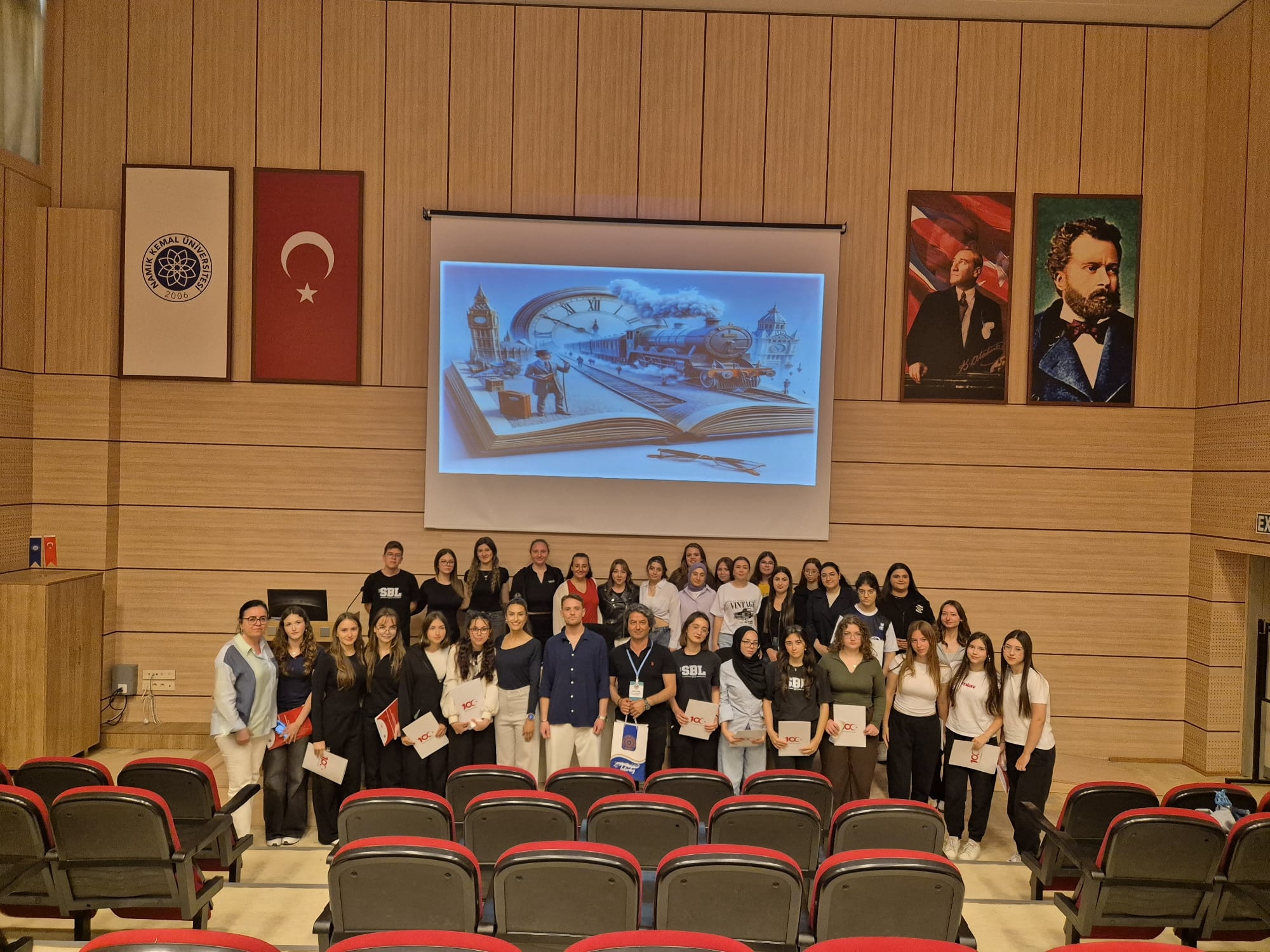 Tekirdağ Akademi Köprüsü Kapsamında "Edebiyatta Yeni Yönelim: Küçürek Öykü" Atölye Çalışması Gerçekleştirildi