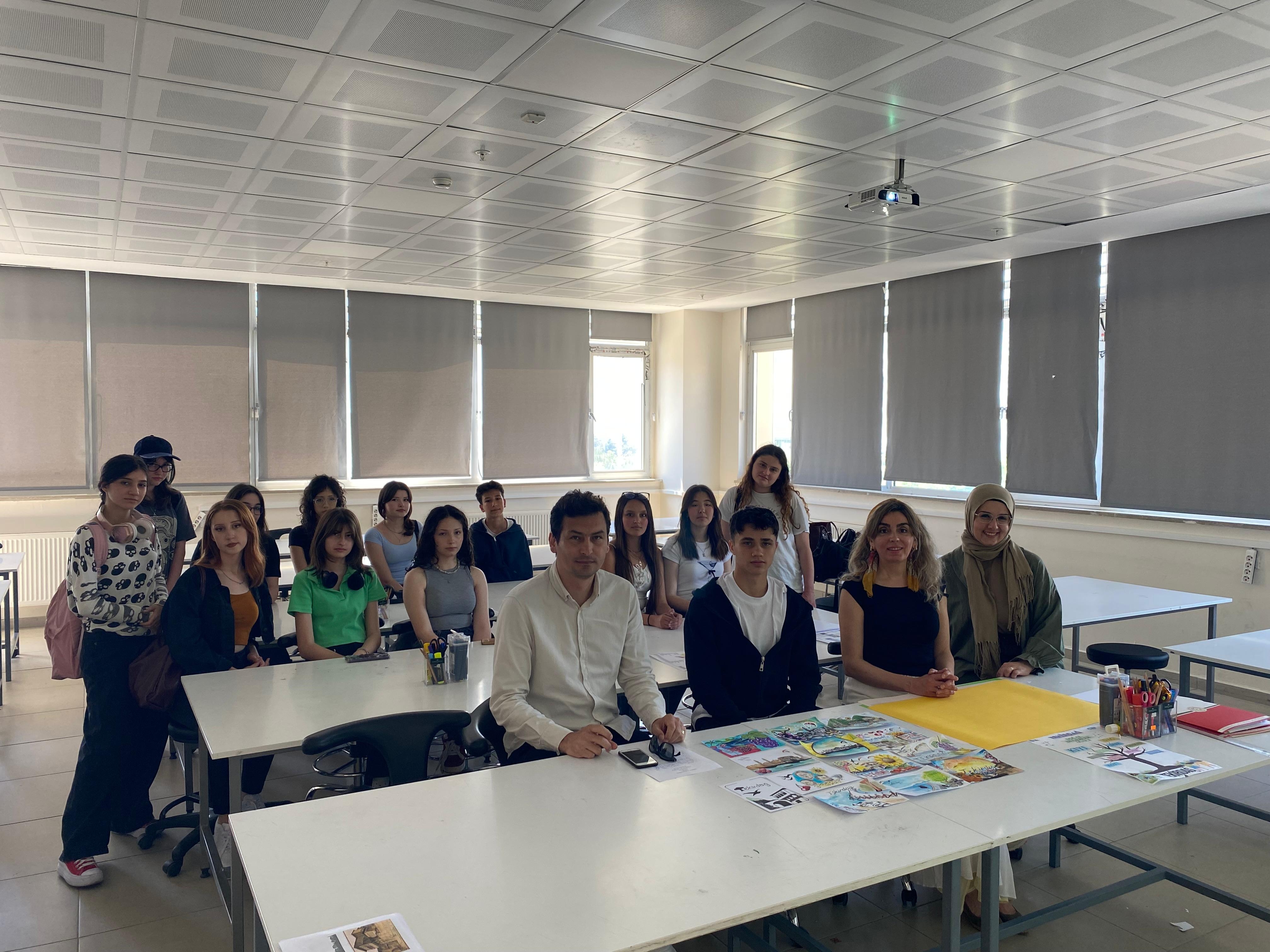 Tekirdağ Akademi Köprüsü Kapsamında "Kentten Kâğıda: Tekirdağ'ın Kent Kimliğini Görselleştirmek" Atölye Çalışması Gerçekleştirildi