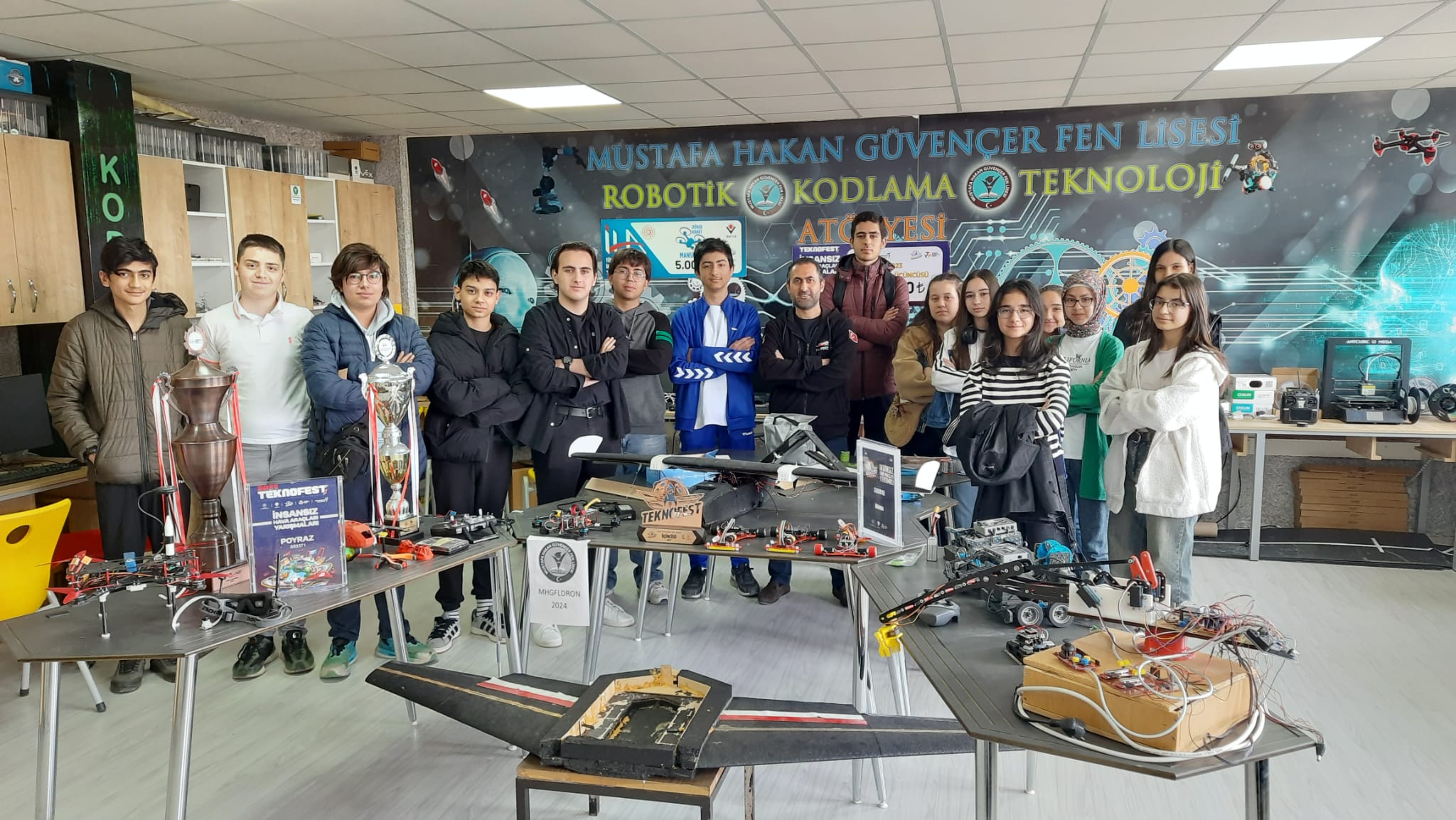 Ankara Genç AR-GE Projesi Faaliyetleri Kapsamında İmzalanan TUSAŞ Elini Uzat Derneği İş Birliği Protokolü ile Düzenlenen Havacılık ve Uzay Teknolojileri Alanı Eğitimleri