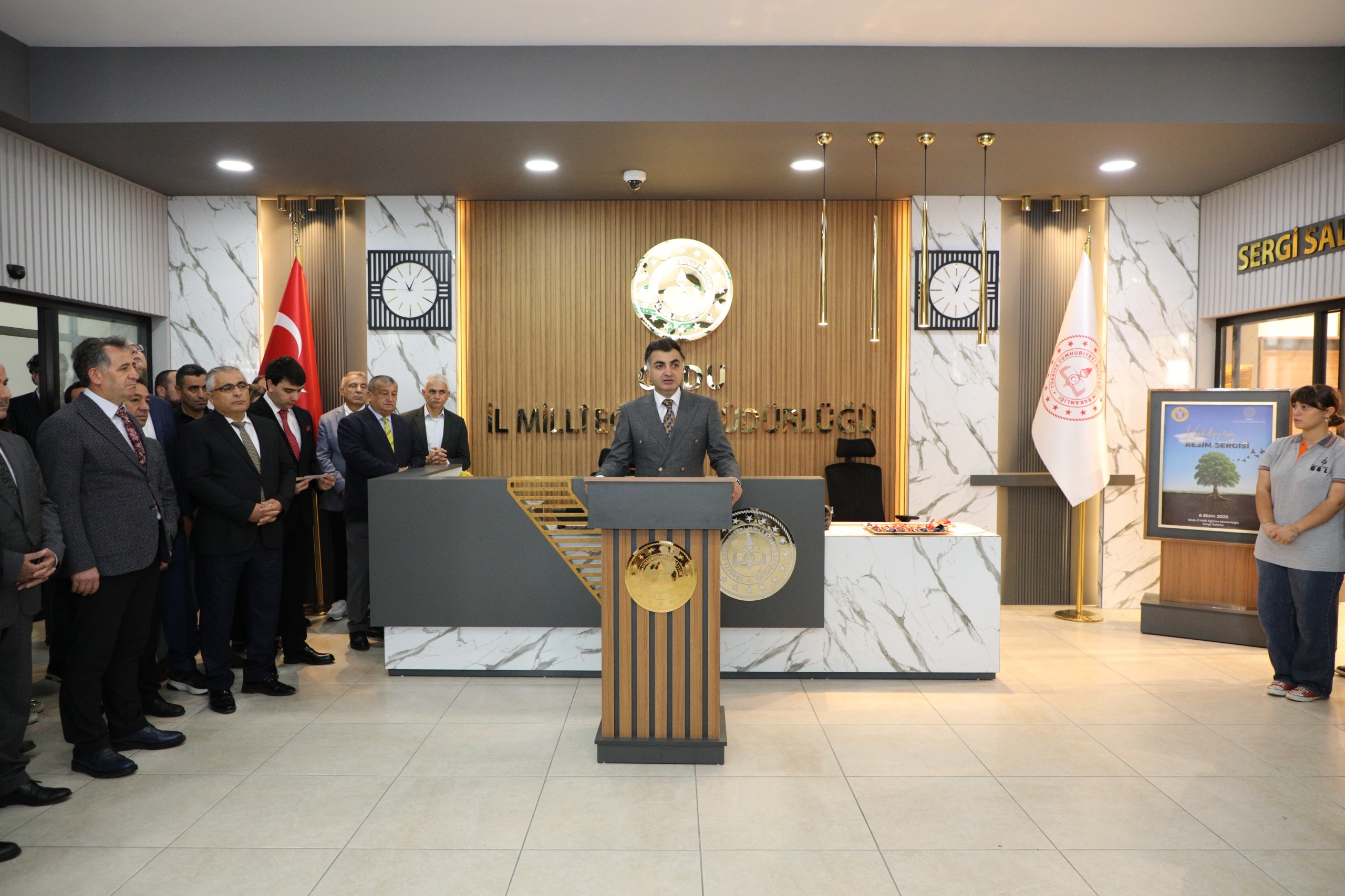 "Köklerim ve Kanatlarım" Sergisi Açıldı.