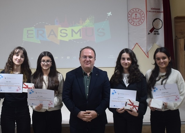 Öğrencilerimiz Avrupa Deneyimleri Akranlarıyla  Paylaştı...