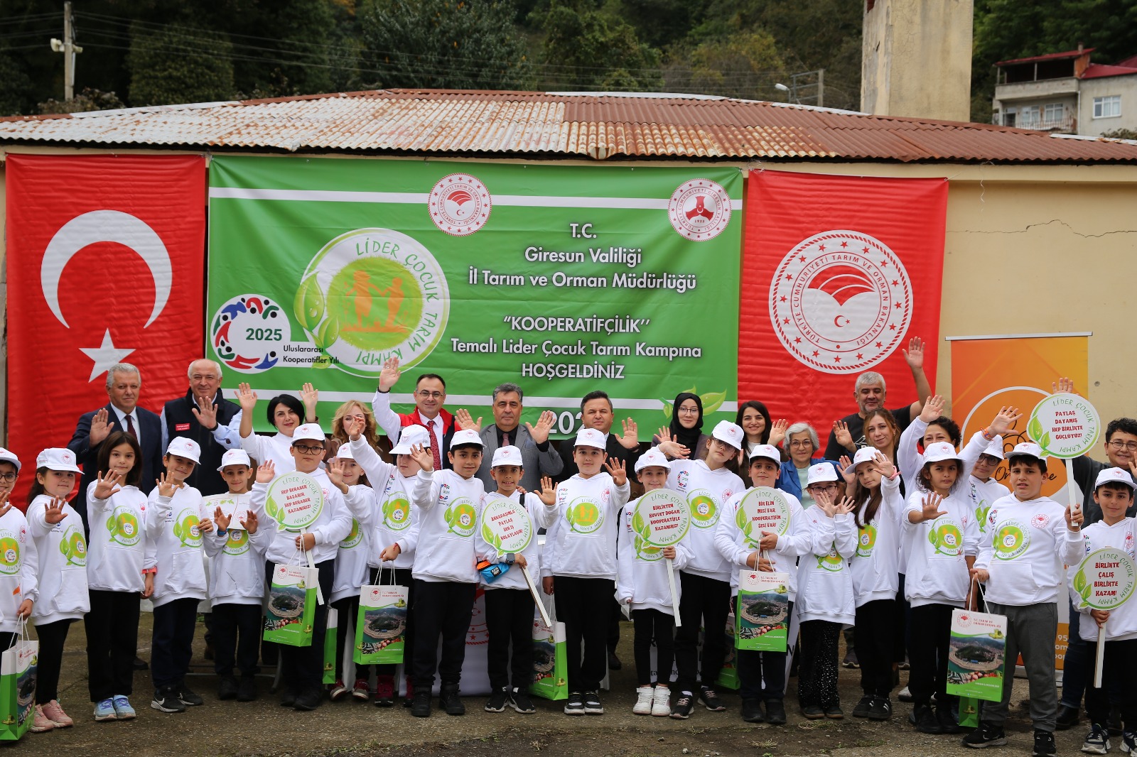 Genç AR-GE’den Lider Çocuk Tarım Kampına Destek