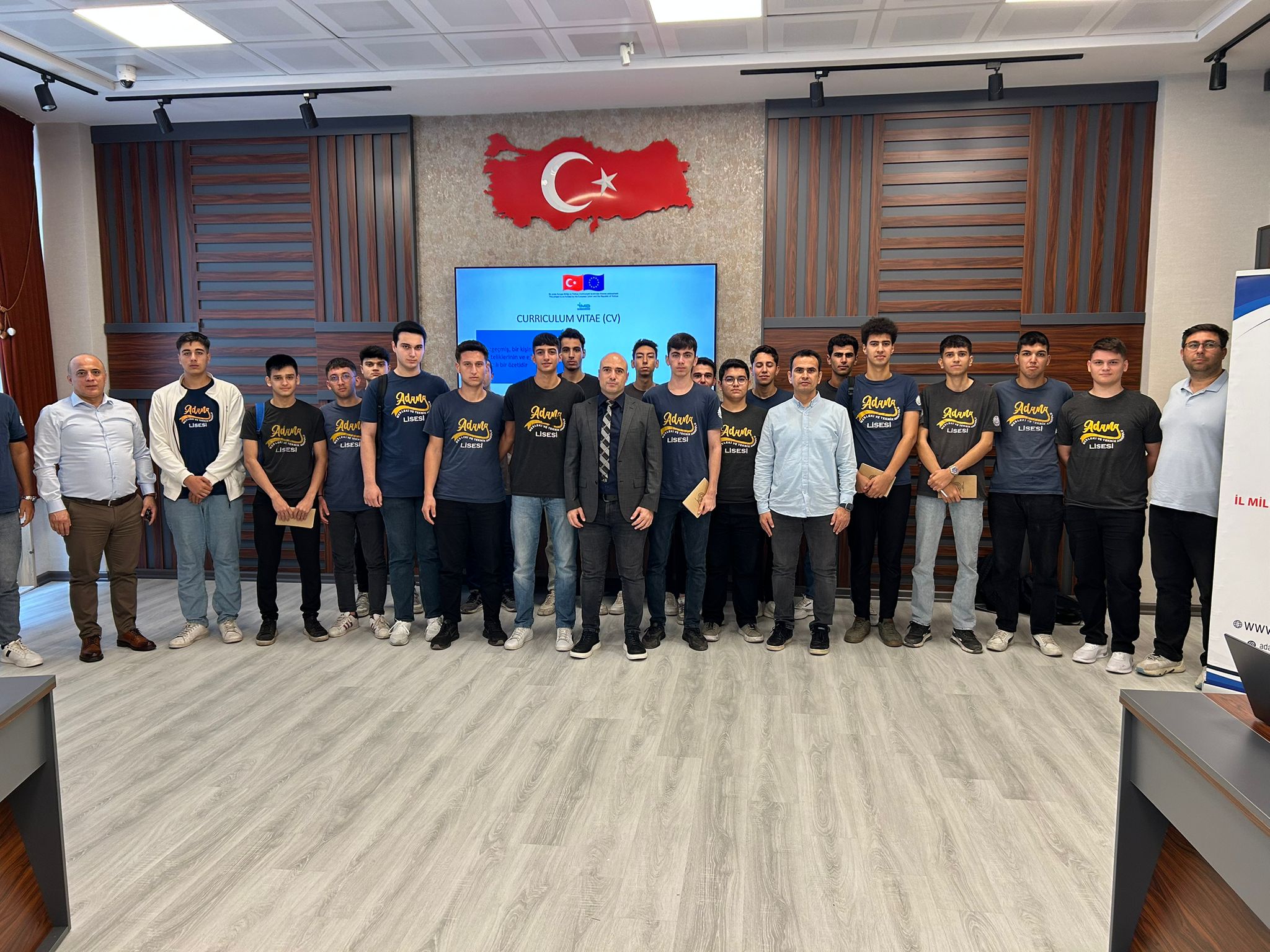 ADANA MESLEKİ VE TEKNİK ANADOLU LİSESİNDE ETKİLİ CV HAZIRLAMA EĞİTİMİ