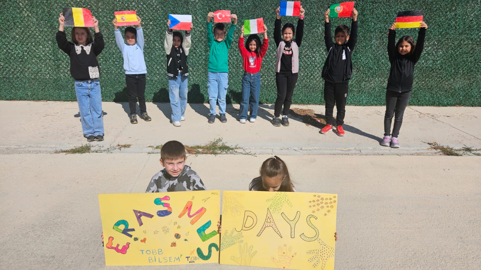 Okulumuzda Erasmus+ Days 2025 Zirvesi: Kültürel Elçiler Deneyimlerini Filme Aldı!