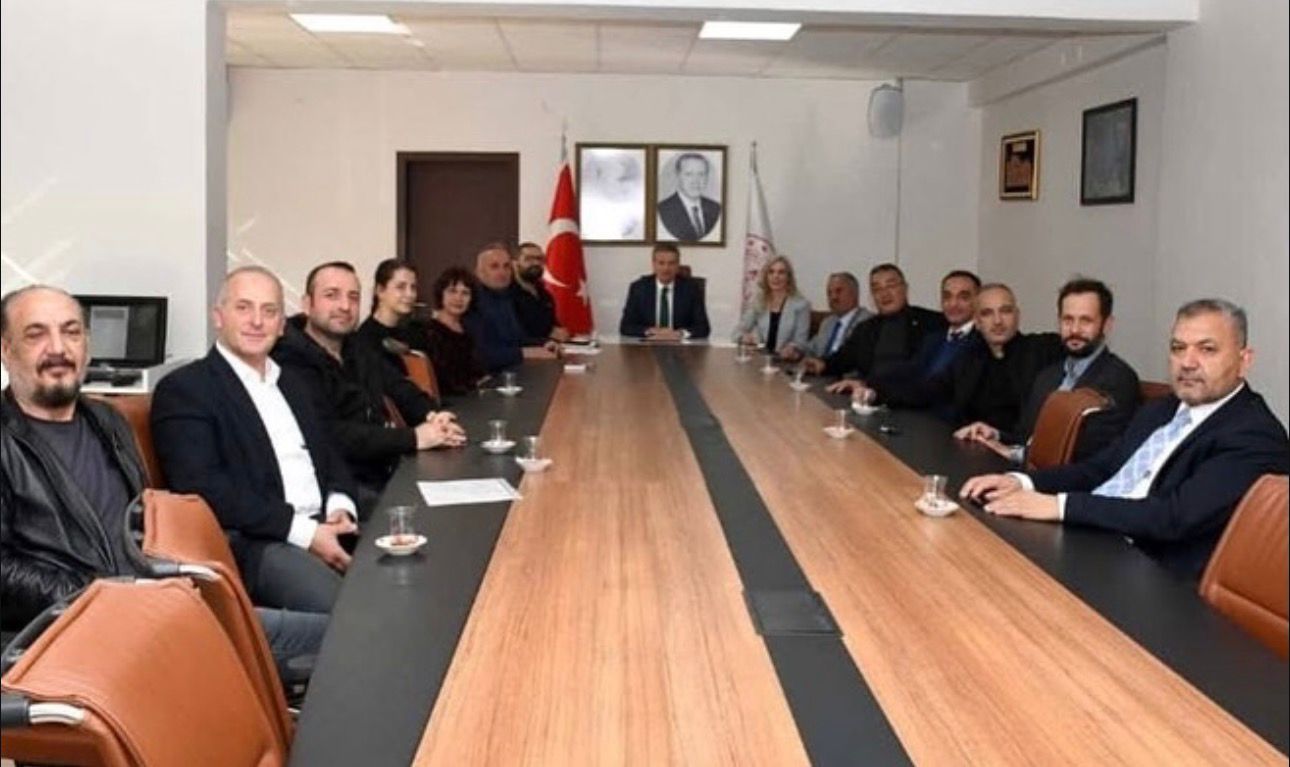 Kültürel Okuryazarlık Güçleniyor: Anadolu Mektebi Projesi Kapsamında Ortaokul Müdürleriyle Stratejik Toplantı