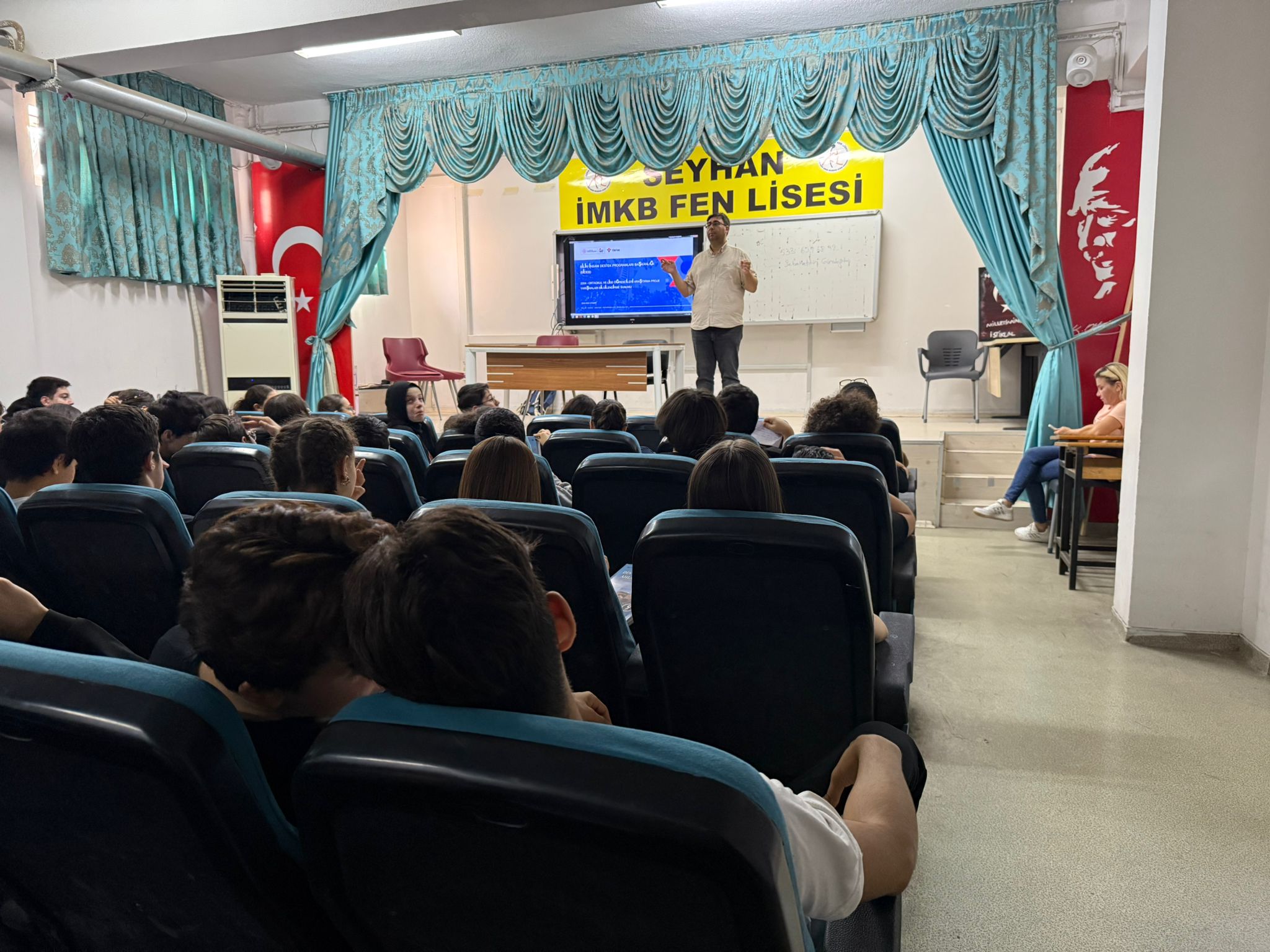 Seyhan Borsa İstanbul Fen Lisesinde Ulusal Proje Yarışması Bilgilendirmesi