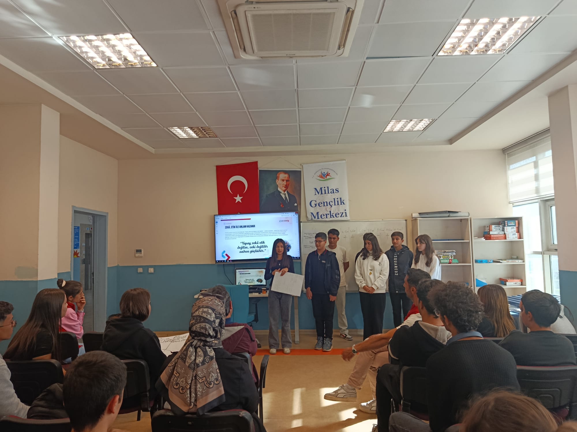 MİLAS GENÇ AR-GE YAPAY ZEKÂ İLE GELECEK TASARIMI ATÖLYESİ