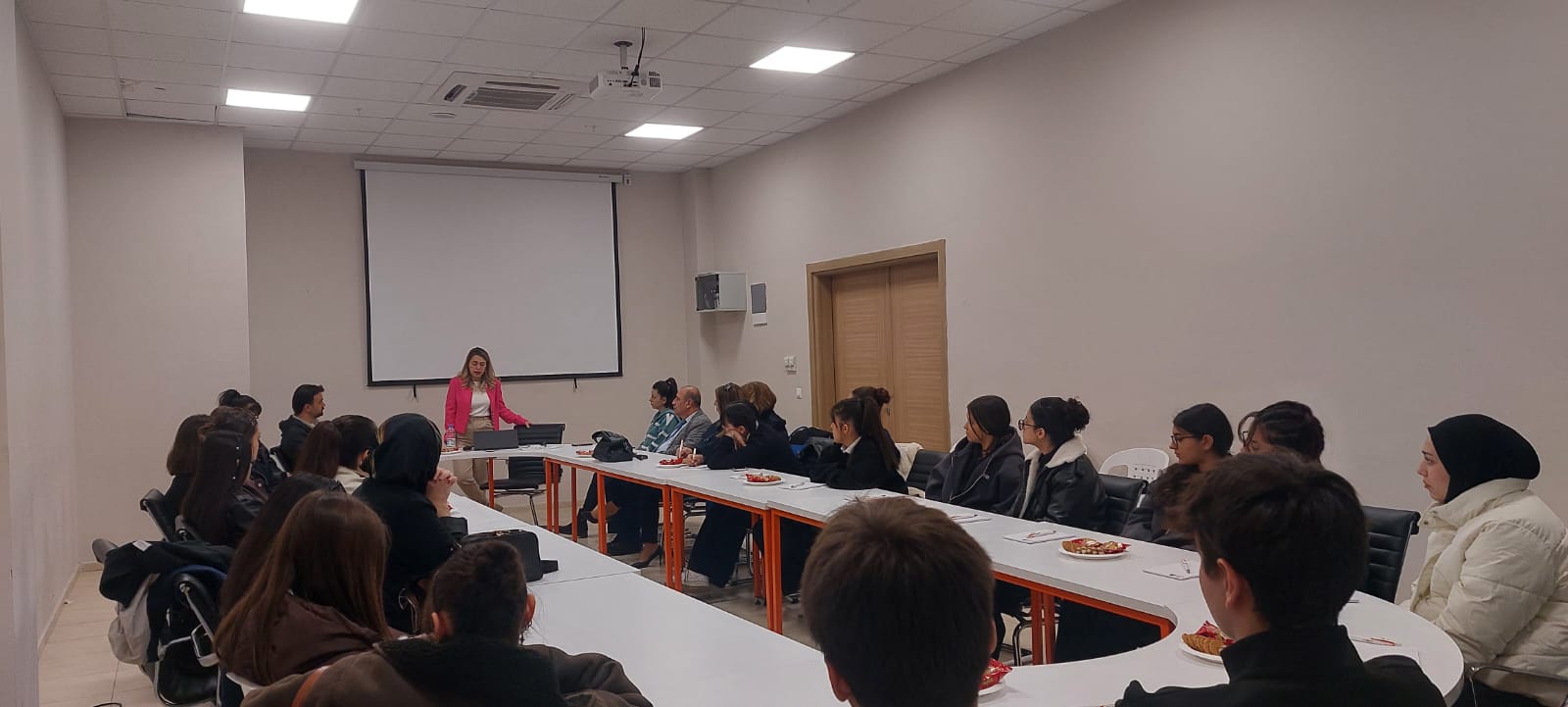 Öğrenciler ATAP Ziyaretleriyle Proje Hazırlama Becerilerini Geliştiriyor: İnovasyon ve Ar-Ge Yolculuğu