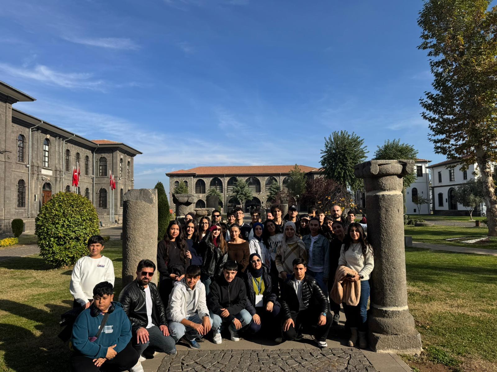 Diyarbakır Genç AR-GE Kültür Gezisi: Tarihle İç İçe Bir Keşif Yolculuğu