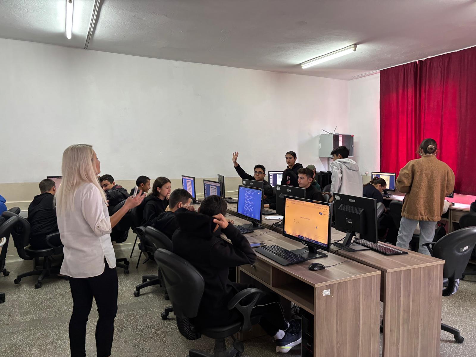 SEYDİKEMER GENÇ AR-GE TÜBİTAK ARAŞTIRMA PROJELERİ ATÖLYESİ