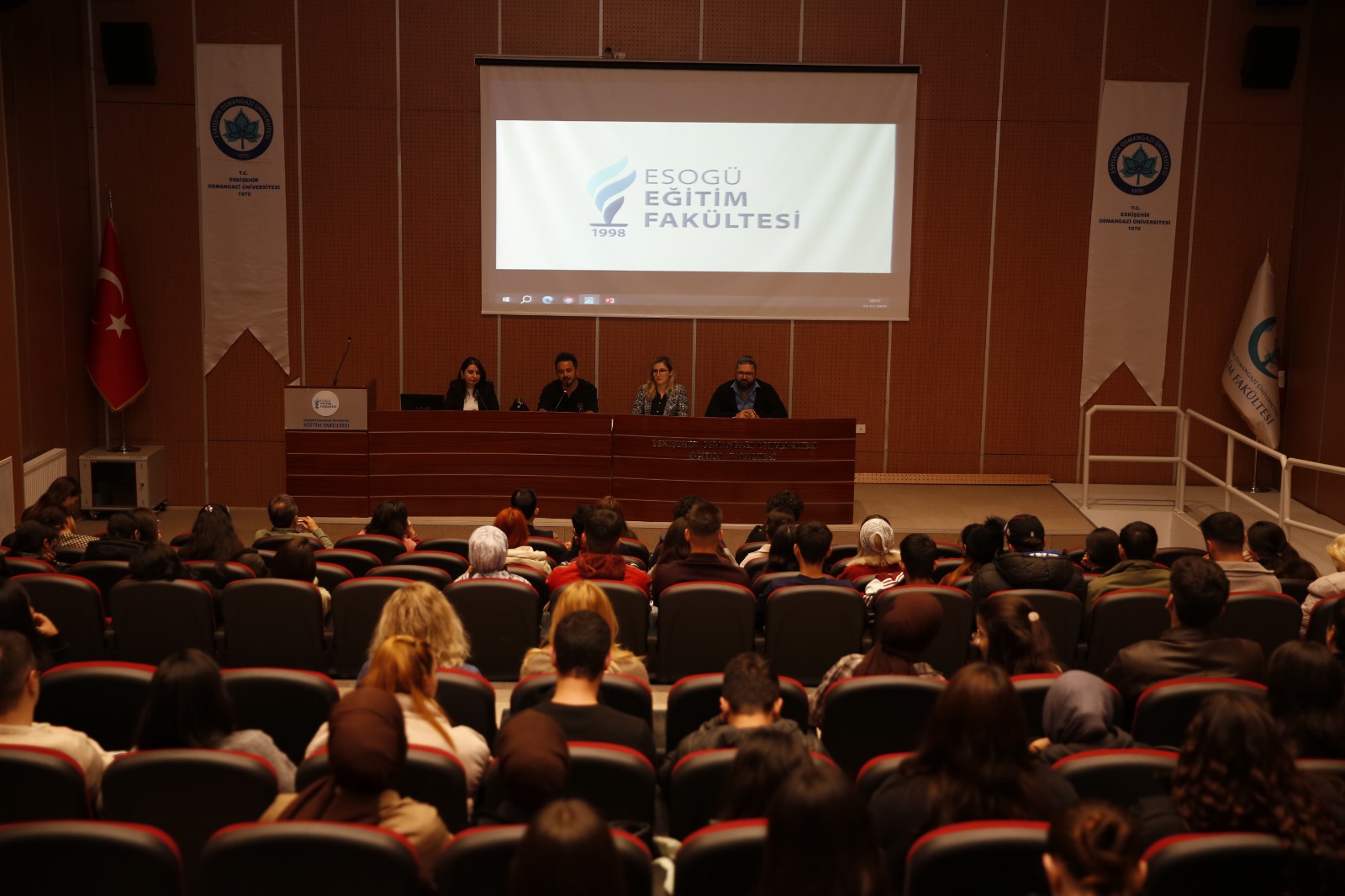 ESOGÜ'de "Sınıfın Ötesinde" Panelinde AR-GE Deneyimi Paylaşıldı