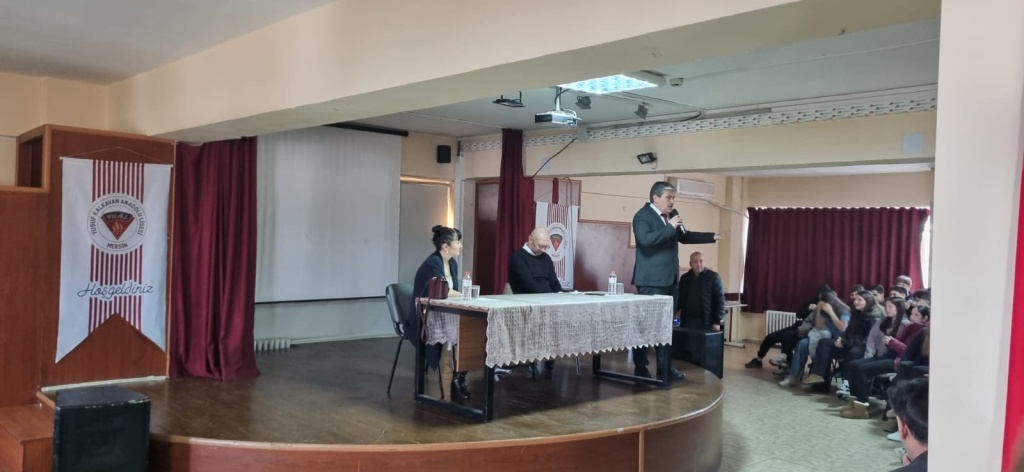 Yusuf Kalkavan Anadolu Lisesinde Geleneksel Kariyer Günleri