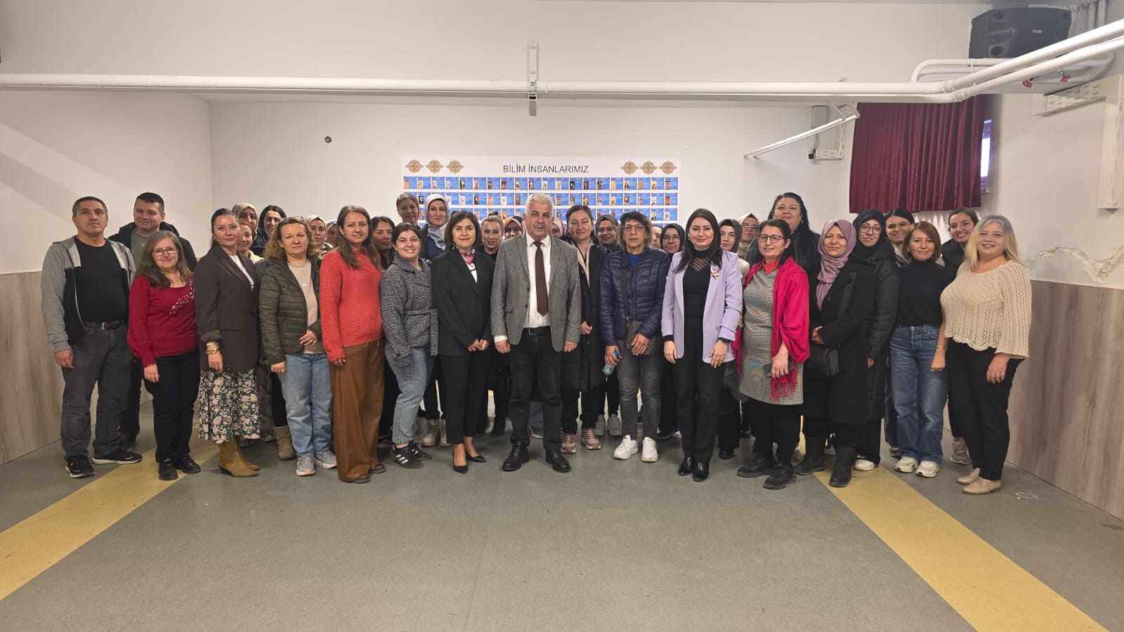 “Bilge Aileden Bilinçli Topluma” Projesi Kapsamında Dijital Güvenlik Semineri Velilere Büyük İlgi Gördü