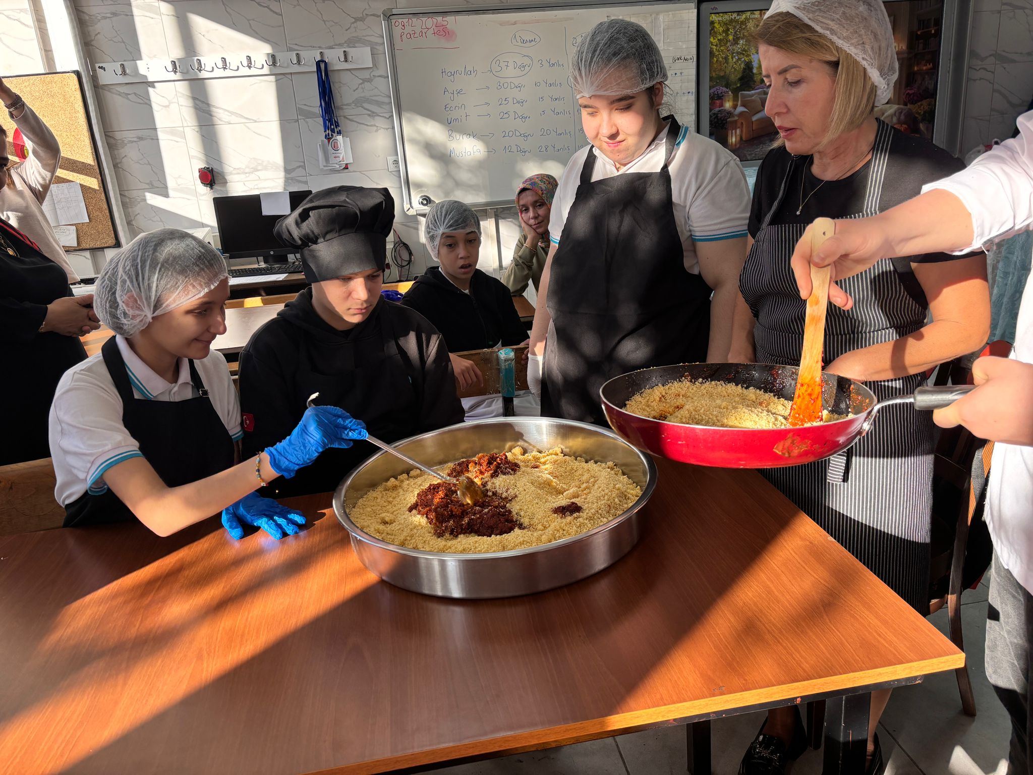 FETHİYE GENÇ AR-GE ''ÖZEL TATLAR'' ATÖLYESİ