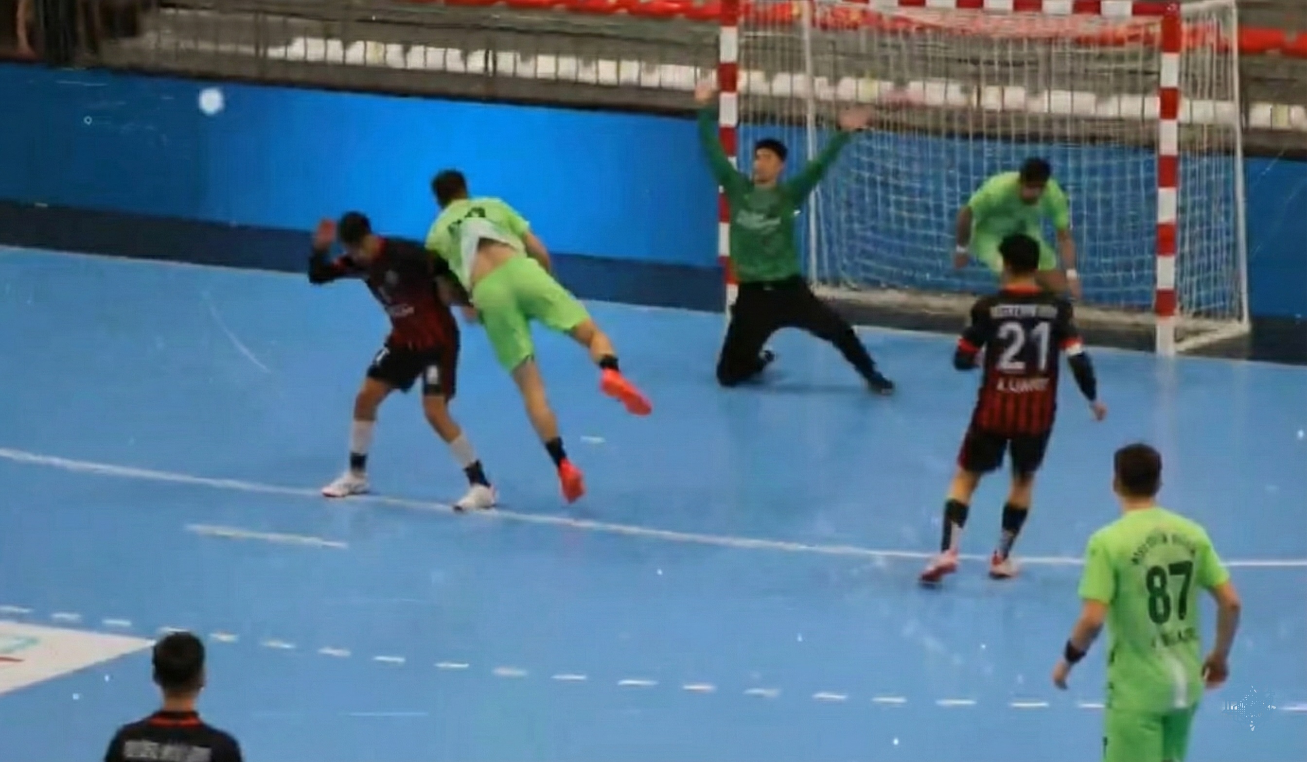 Davultepe Mesleki ve Teknik Anadolu Lisesi Genç Erkek Hentbol Takımı İl Birincisi Oldu