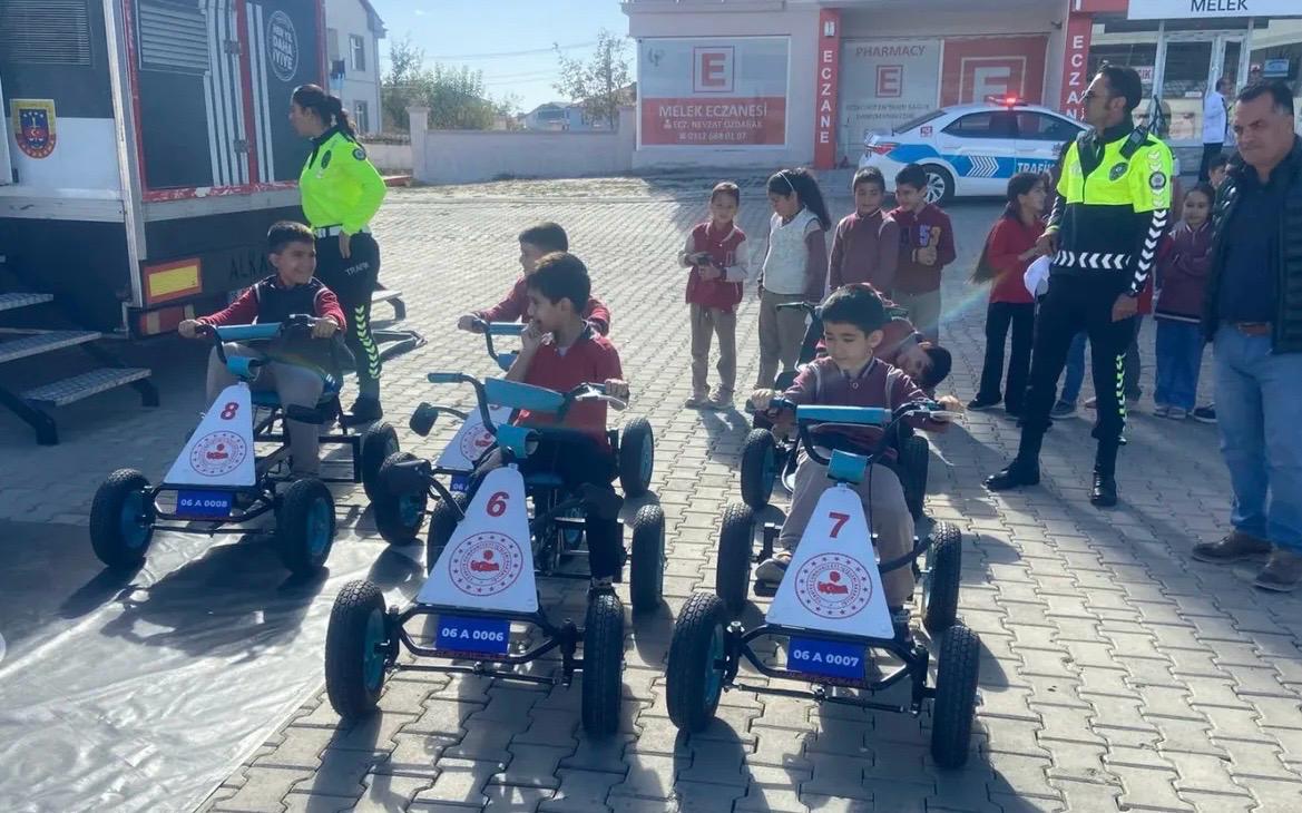 SİMÜLASYONLA YAŞAM BECERİSİ: KURALLARA UYAN GÜVENLİ NESİL; ŞEREFLİKOÇHİSAR GENÇ AR-GE