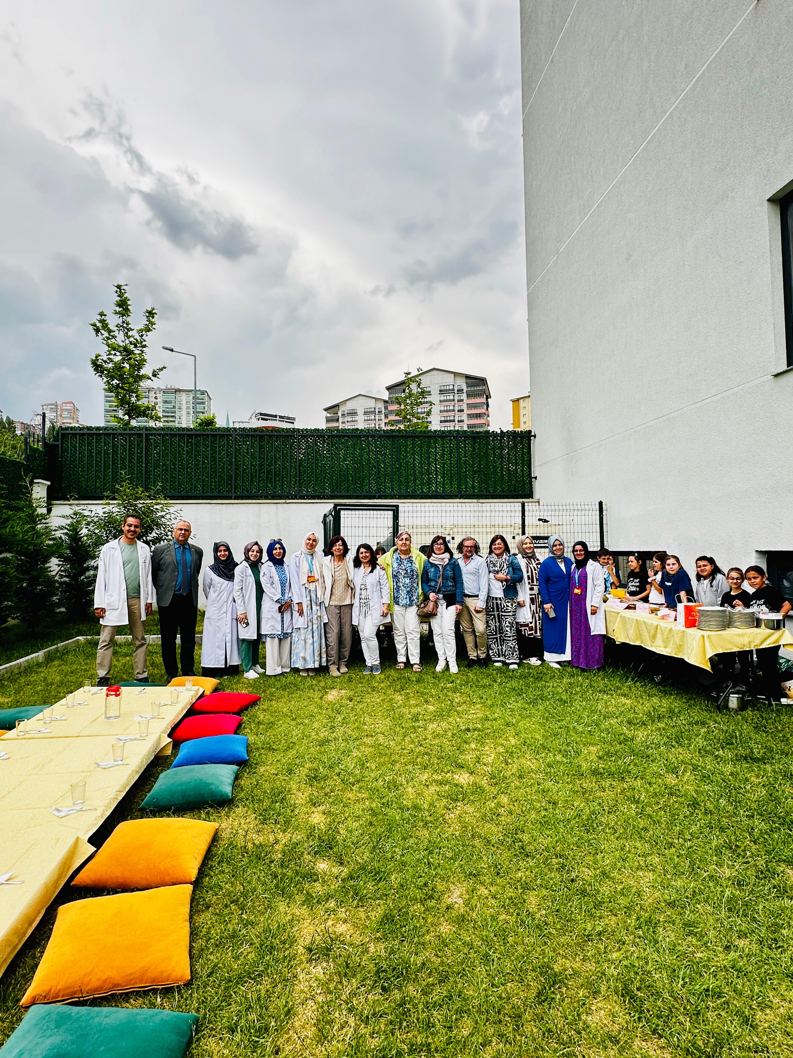 AKRANLARIYLA GÜÇLENEN ÇOCUKLAR: ERASMUS- KA210 KAPSAYICI EĞİTİM ve DEZAVANTAJLI ÖĞRENCİLERİ DESTEKLEME PROJESİ ; YENİMAHALLE GENÇ AR-GE