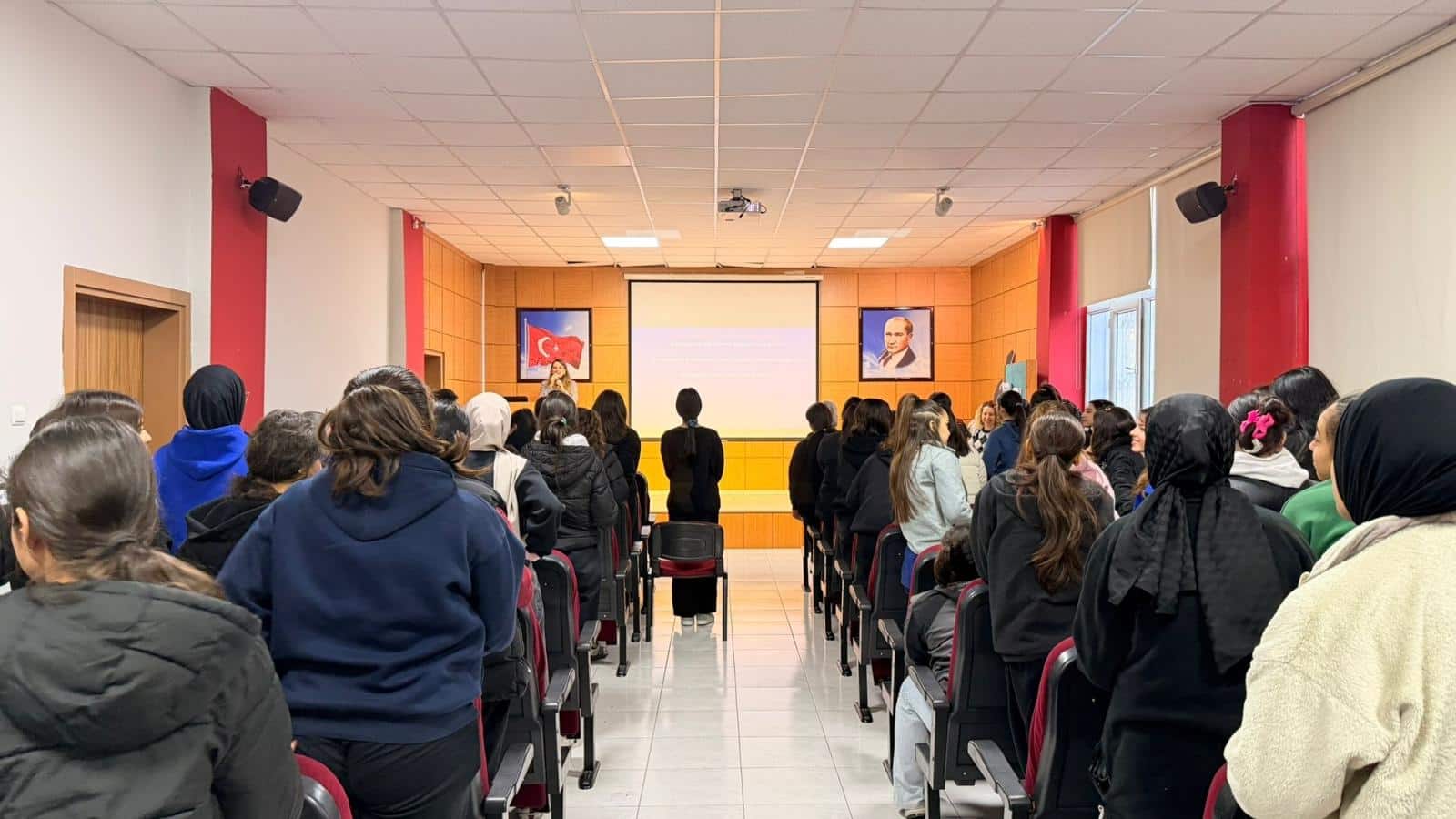 Geleceğin İncileri: Sağlam Zihin, Güçlü Yarınlar Projesi