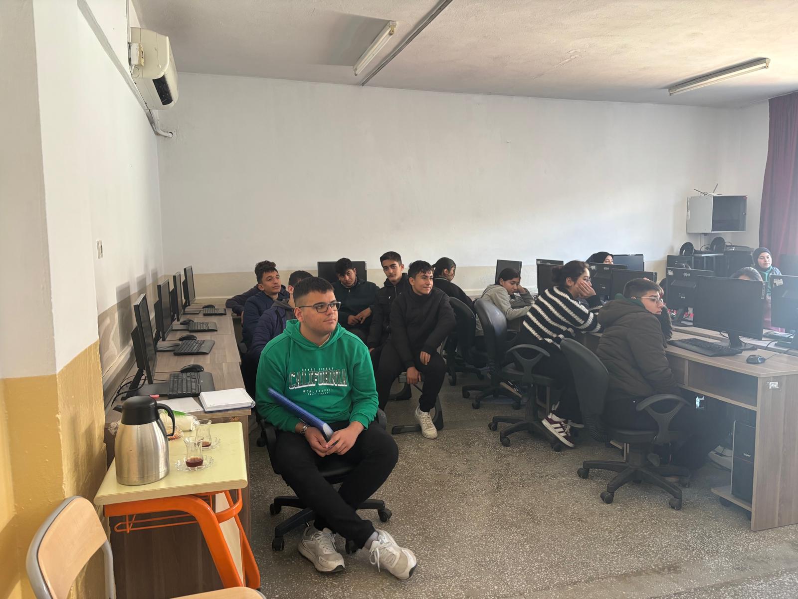 SEYDİKEMER GENÇ AR-GE YAZARLIK EĞİTİMİ