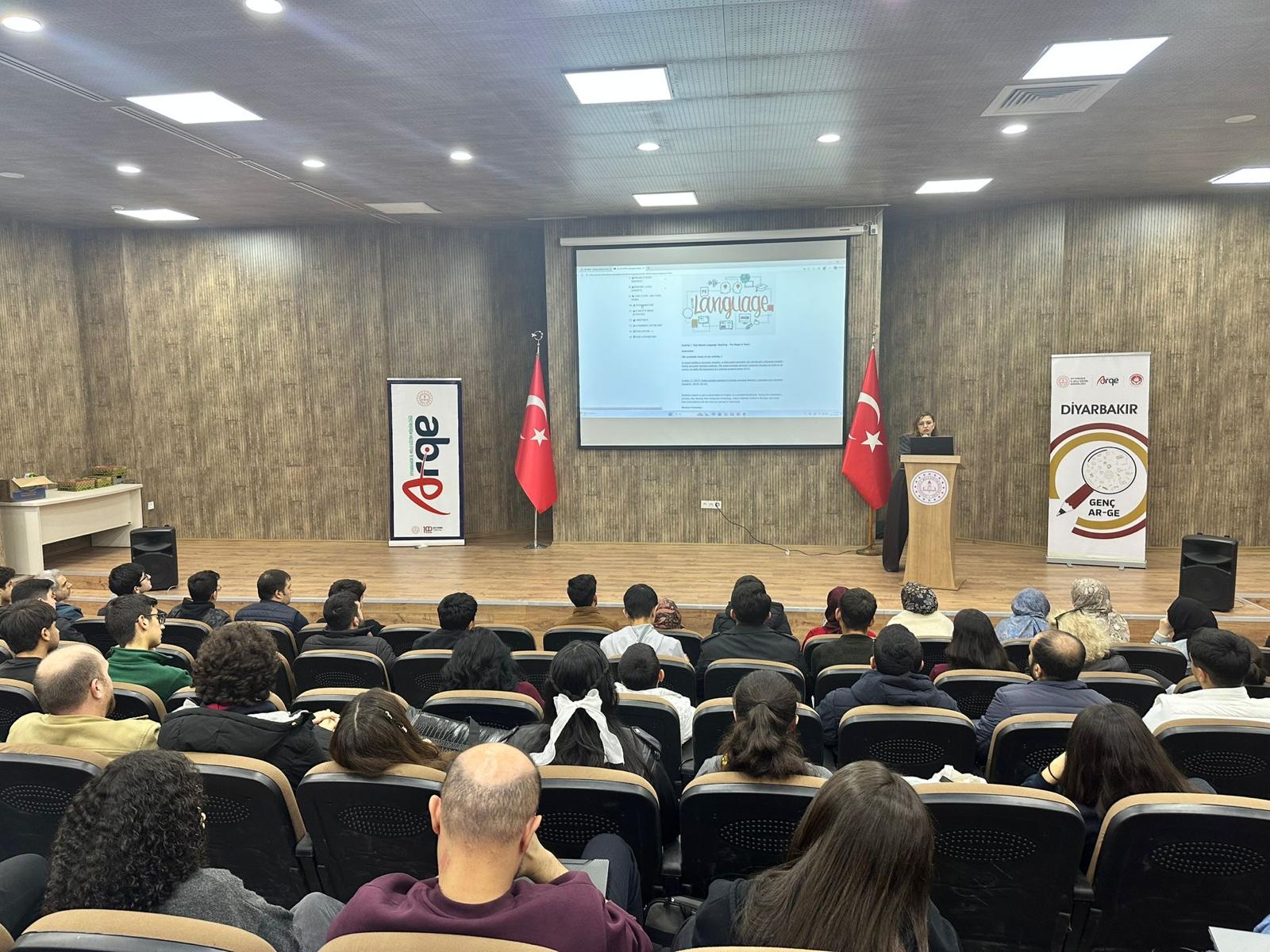 Diyarbakır Genç AR-GE Canva Atölyesi