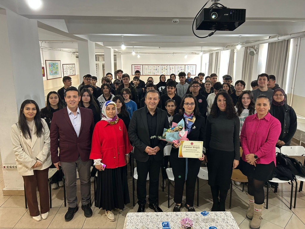 “Üniversite ve Bilim” Konulu Seminer Düzenlendi