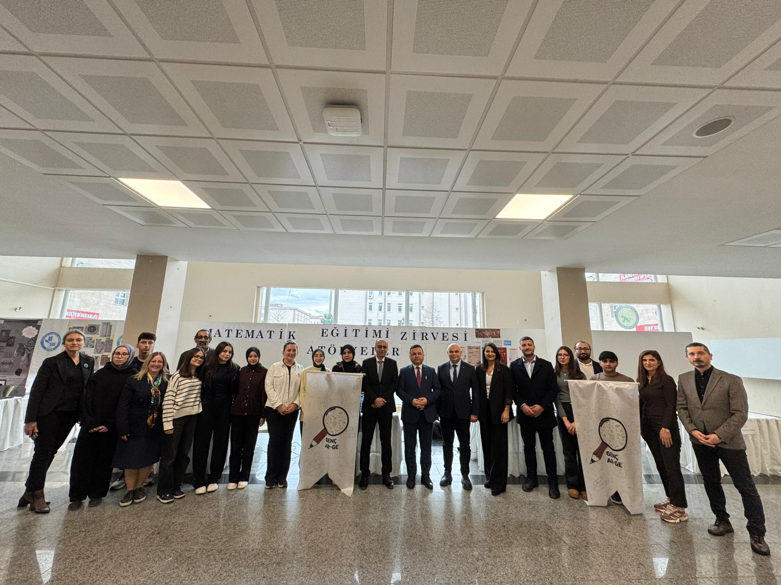 MATEMATİK EĞİTİMİ ZİRVESİ GİRESUN’DA GERÇEKLEŞTİRİLDİ
