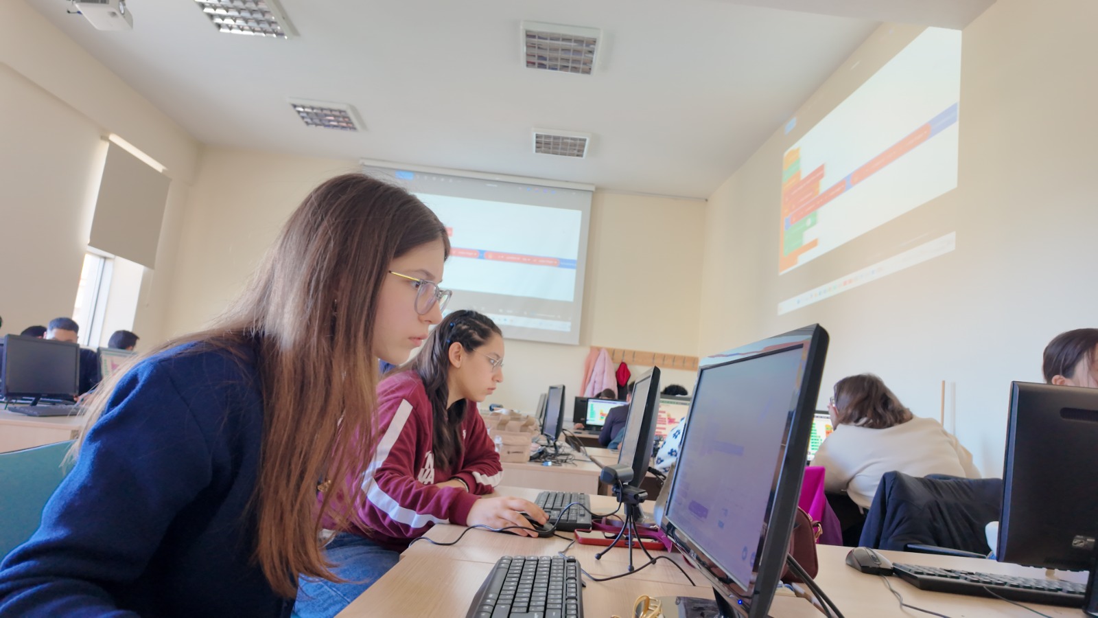 Dijital Gelecek: Gençler ve Yapay Zekâ