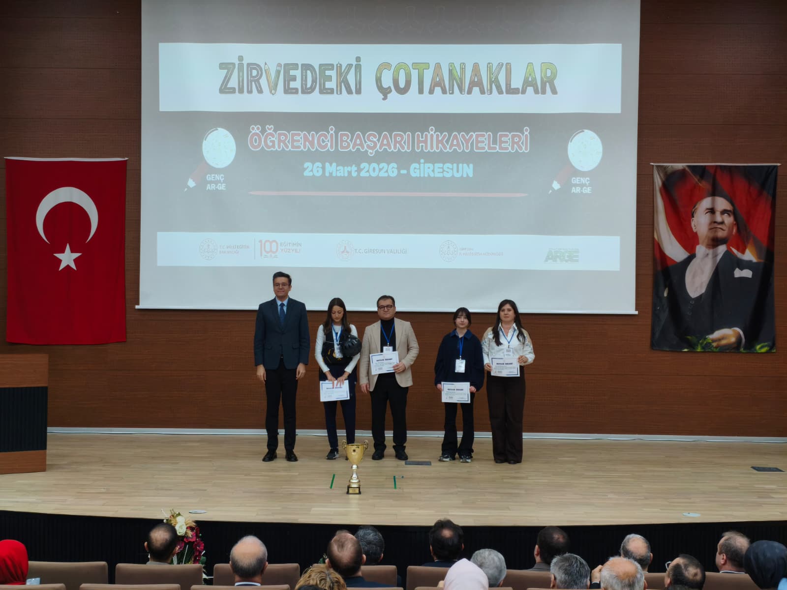 Genç AR-GE Zirvedeki Çotanaklar Programı Büyük Coşkuyla Gerçekleştirildi