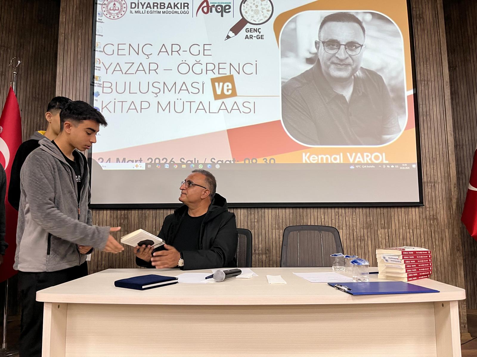 Yazar-Öğrenci Buluşmaları ve Kitap Mütalaası