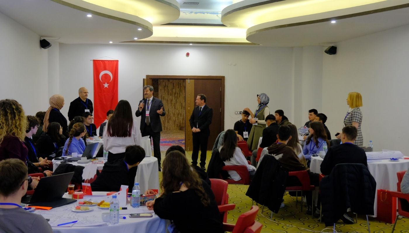 Genç Fikirden Projeye Uygulamalı Gençlik Projesi Yazma Eğitimi