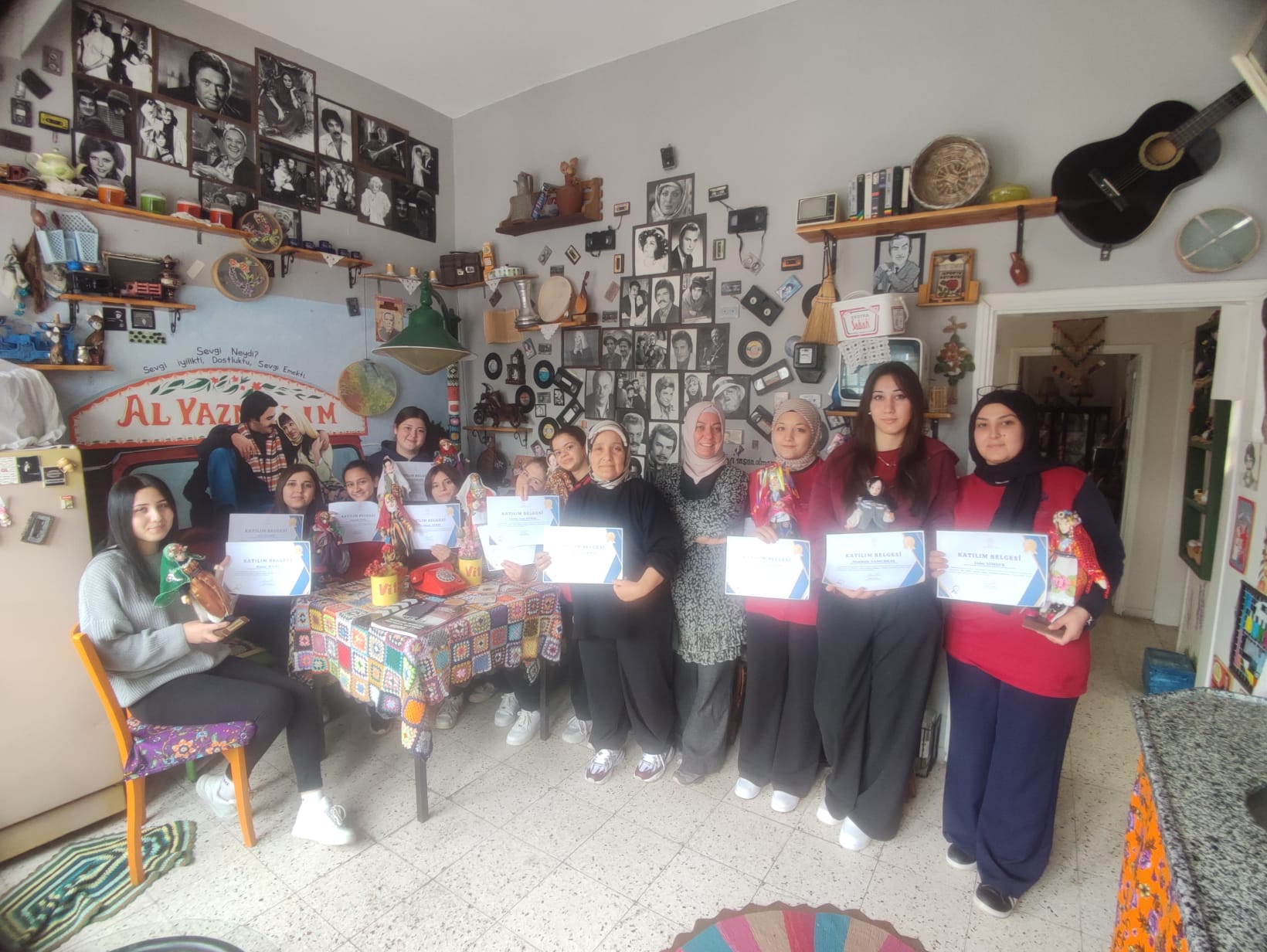 Genç AR-GE Atıktan Sanata Dönüşüm