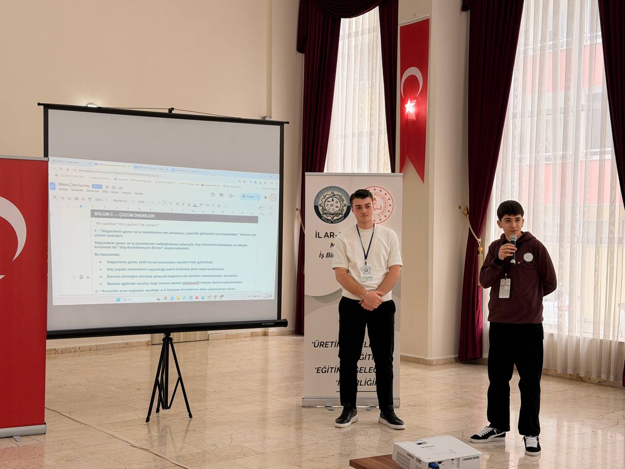 Genç AR-GE Sahada: Sakarya’nın Gençleri Mesleki Eğitimin Geleceğine Işık Tutuyor!